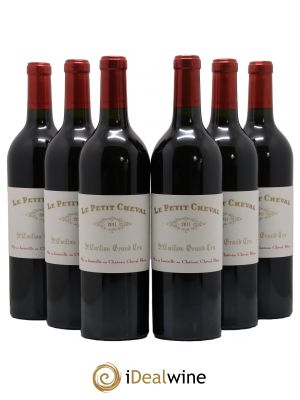 Le Petit Cheval Second Vin  2011 - Lot of 6 Bottles