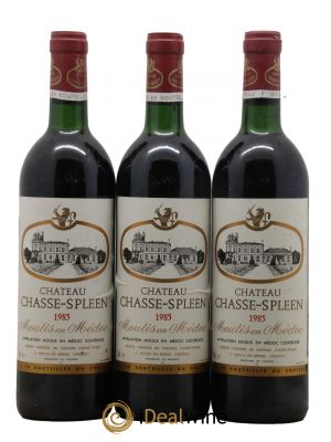 Château Chasse Spleen  1985 - Lot of 3 Bottles