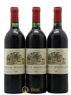 Château Magdelaine 1982 - Lot de 3 Bottles