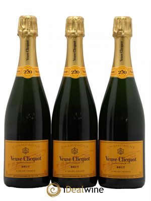 Brut Carte Jaune Veuve Clicquot Ponsardin   - Lot of 3 Bottles