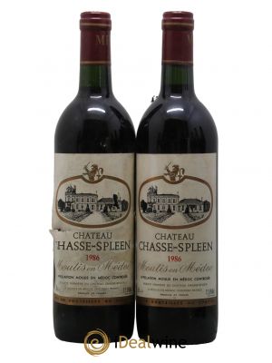 Château Chasse Spleen  1986 - Lot of 2 Bottles