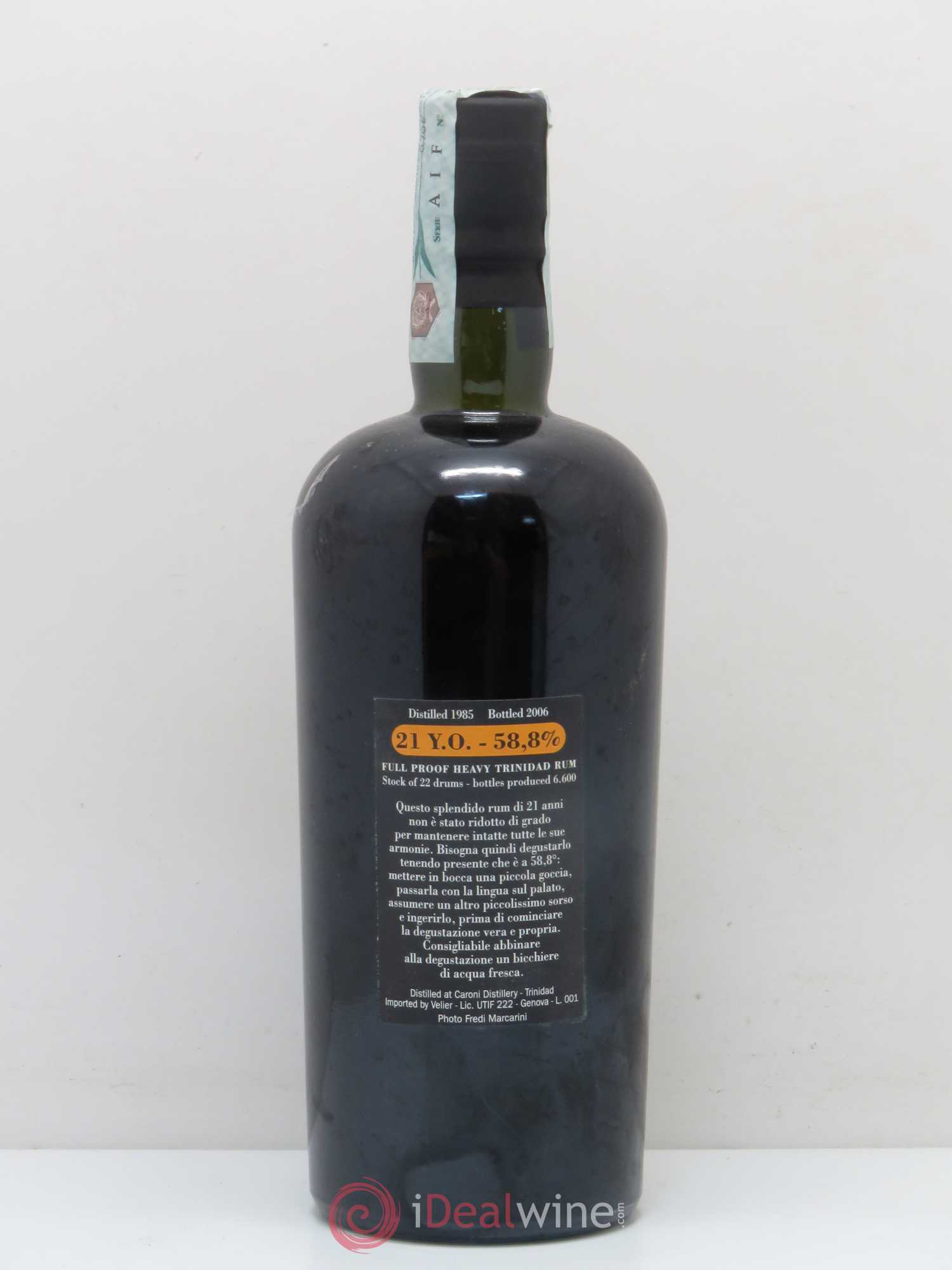 Rhum Trinidad et Tobago CARONI full proof heavy rum  distillé en 1985-bottled  2006 21 ans d'âge 58,8%° 1985 - Lot de 1 bouteille - 1