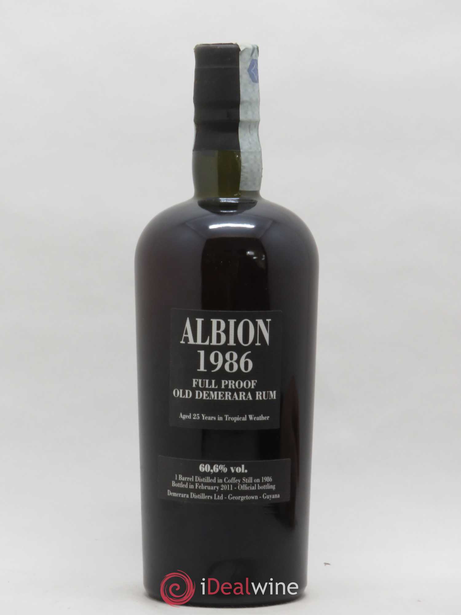 Rhum Guyanne 25 Years Albion Full Proof Old Demerara 1986-2011 Fut Unique N 10546 1986 - Posten von 1 Flasche - 0