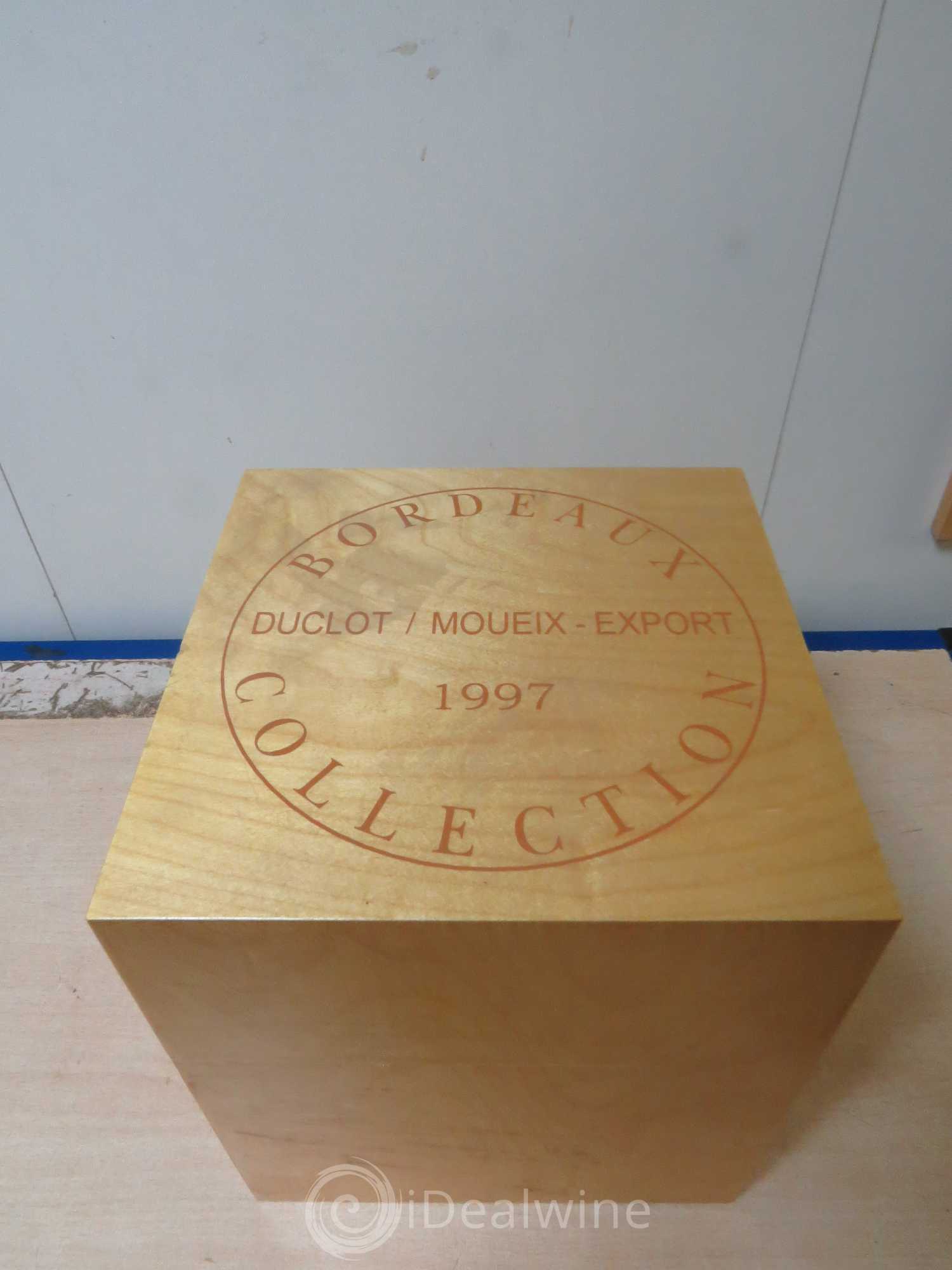 Caisse Duclot 9btes :1 Latour, 1 Lafite Rothschild, 1 Haut Brion, 1 Margaux, 1 Mouton Rothschild, 1 Petrus, 1 Cheval Blanc, 1 Ausone, 1 Mission Haut Brion 1997 - Posten von 1 Flasche - 10