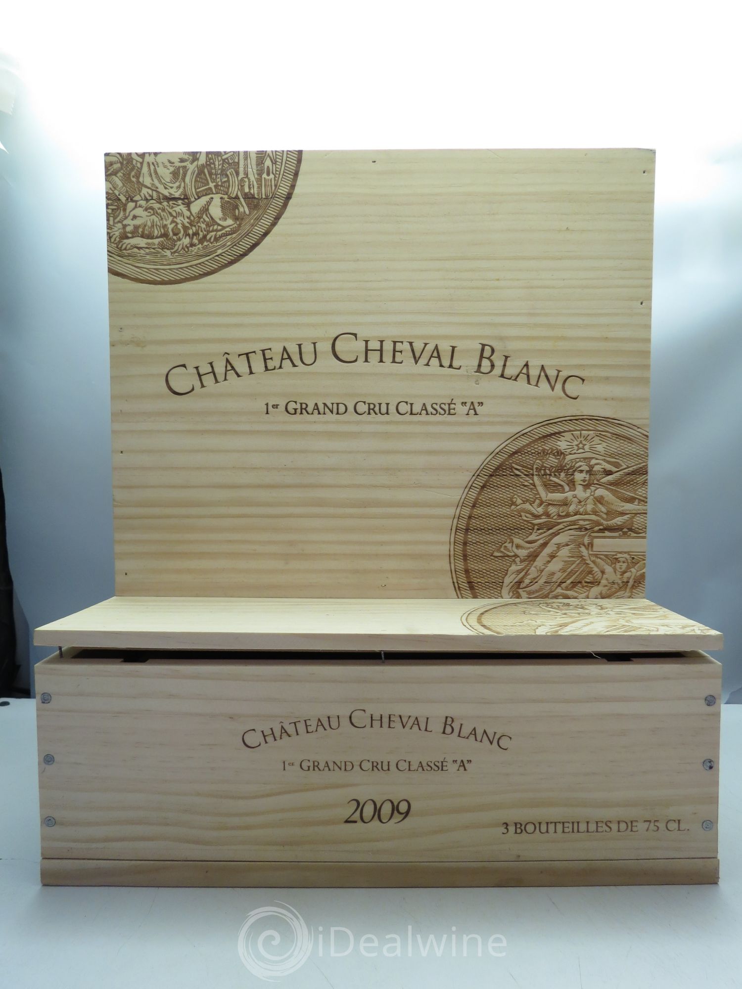Château Cheval Blanc 1er Grand Cru Classé A 2009 - Lot de 3 bouteilles - 0