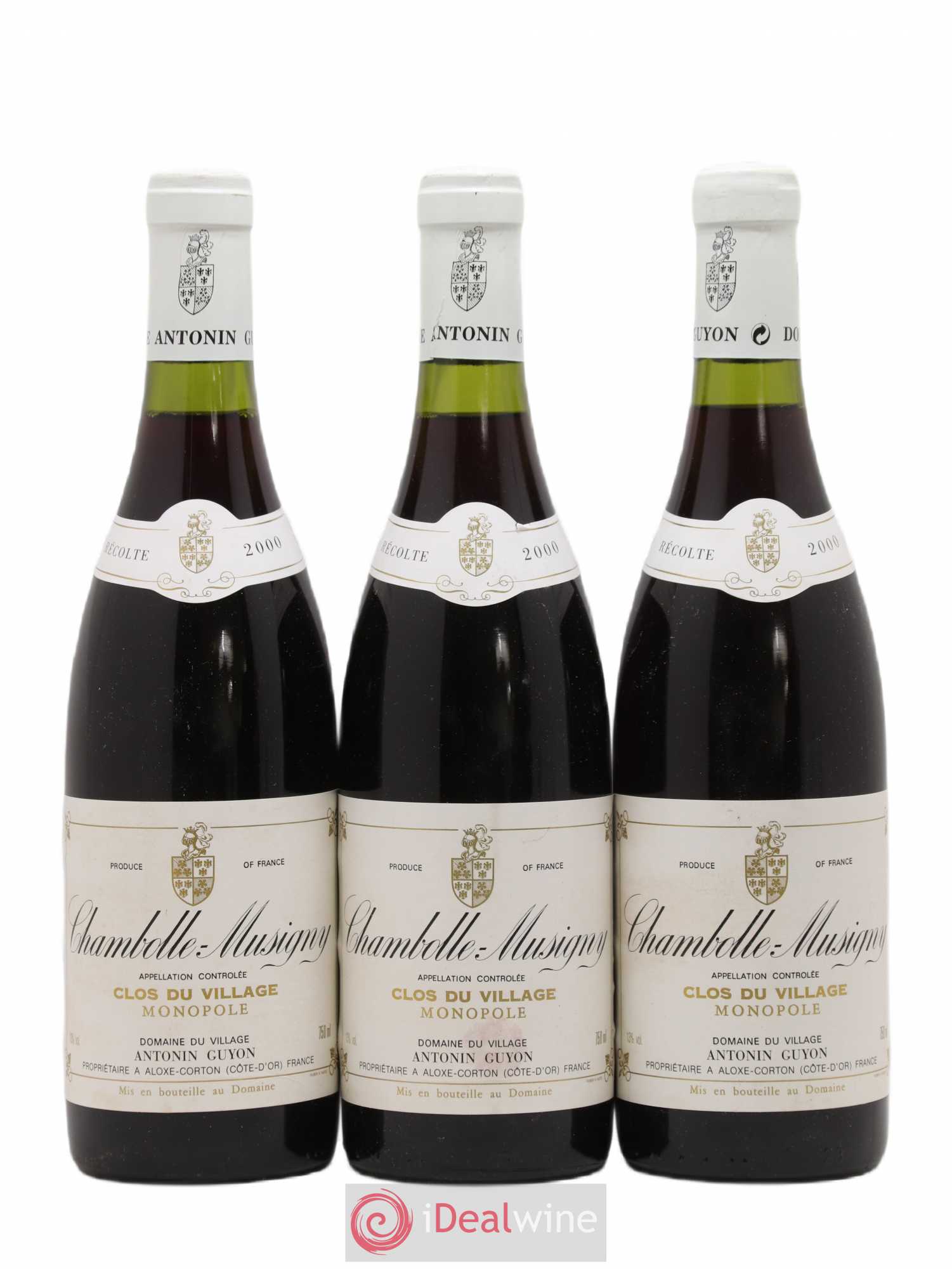 Chambolle-Musigny Clos Du Village Antonin Guyon 2000 - Posten von 3 Flaschen - 0