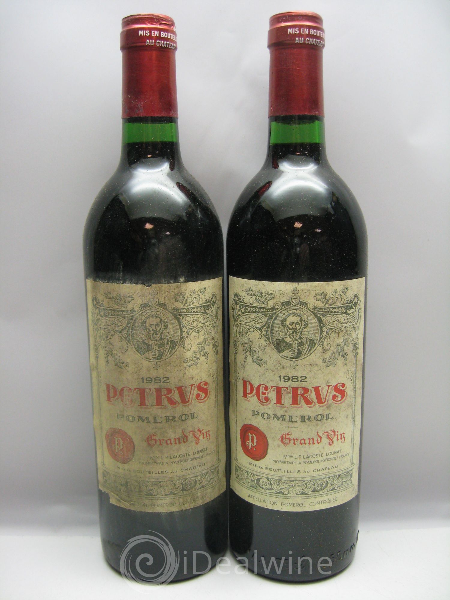 Petrus Caisse bois très abimée et humide 1982 - Posten von 12 Flaschen - 0