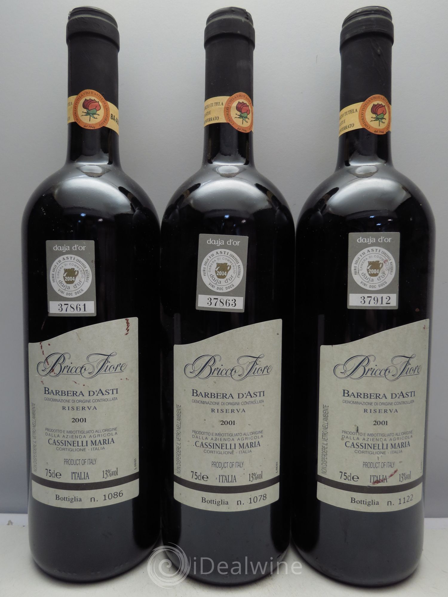 Italie Barbera d'Asti Riserva "Cassinelli Maria" Bricco Fiore 2001 - Posten von 3 Flaschen - 0