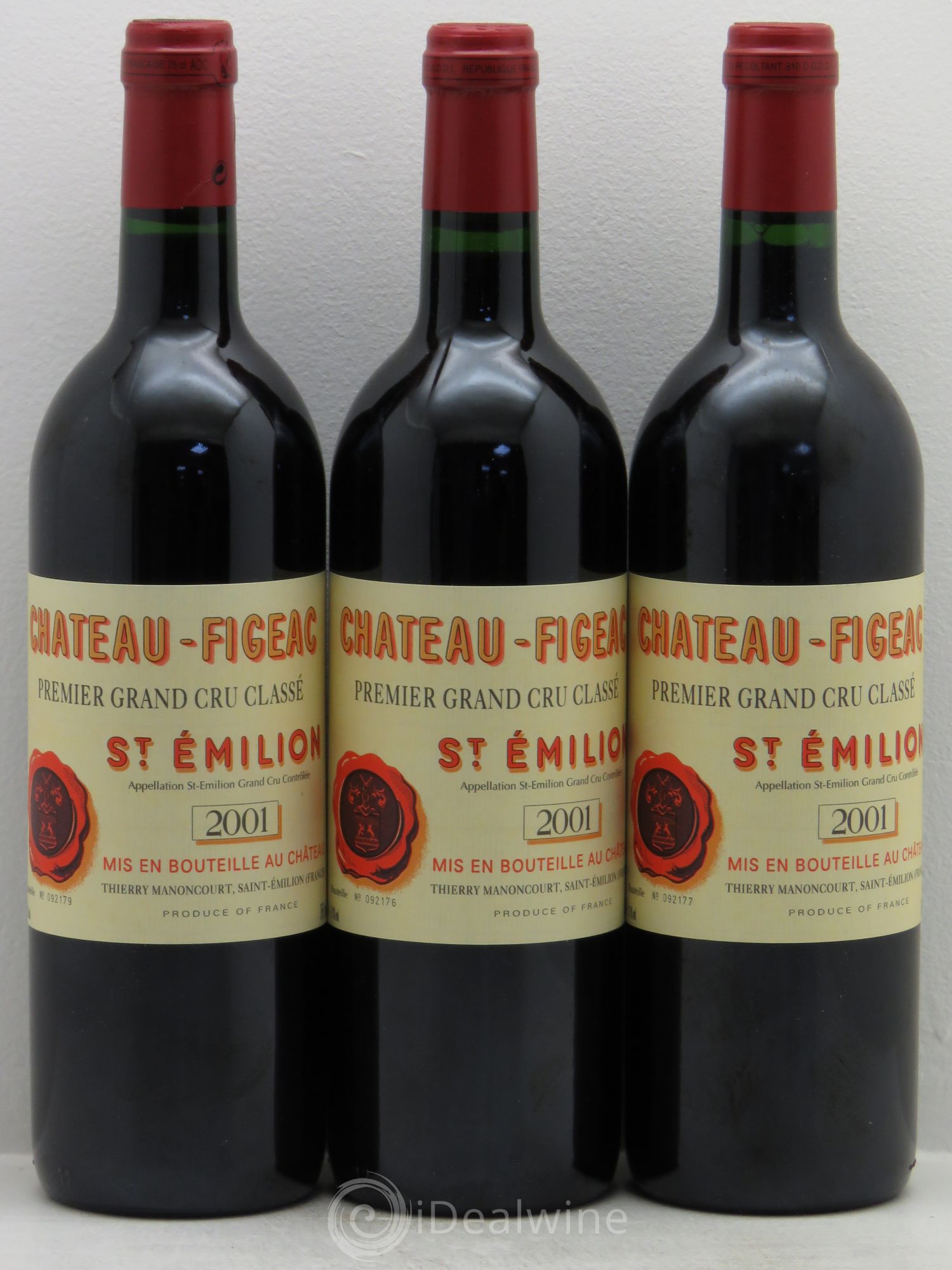 Château Figeac 1er Grand Cru Classé A 2001 - Lot de 3 bouteilles - 0