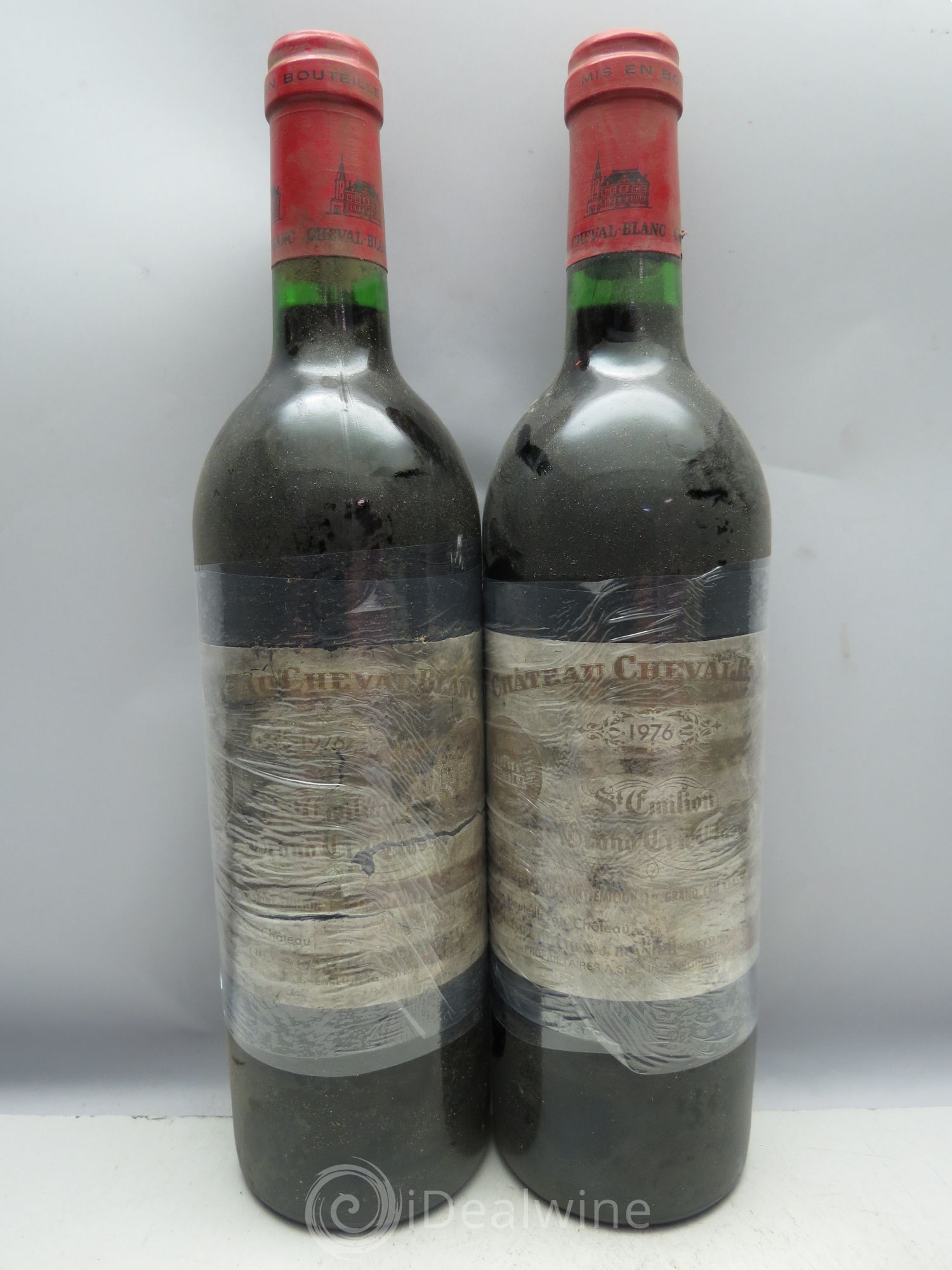 Château Cheval Blanc 1er Grand Cru Classé A (CB sans couvercle) 1976 - Lot de 12 bouteilles - 1