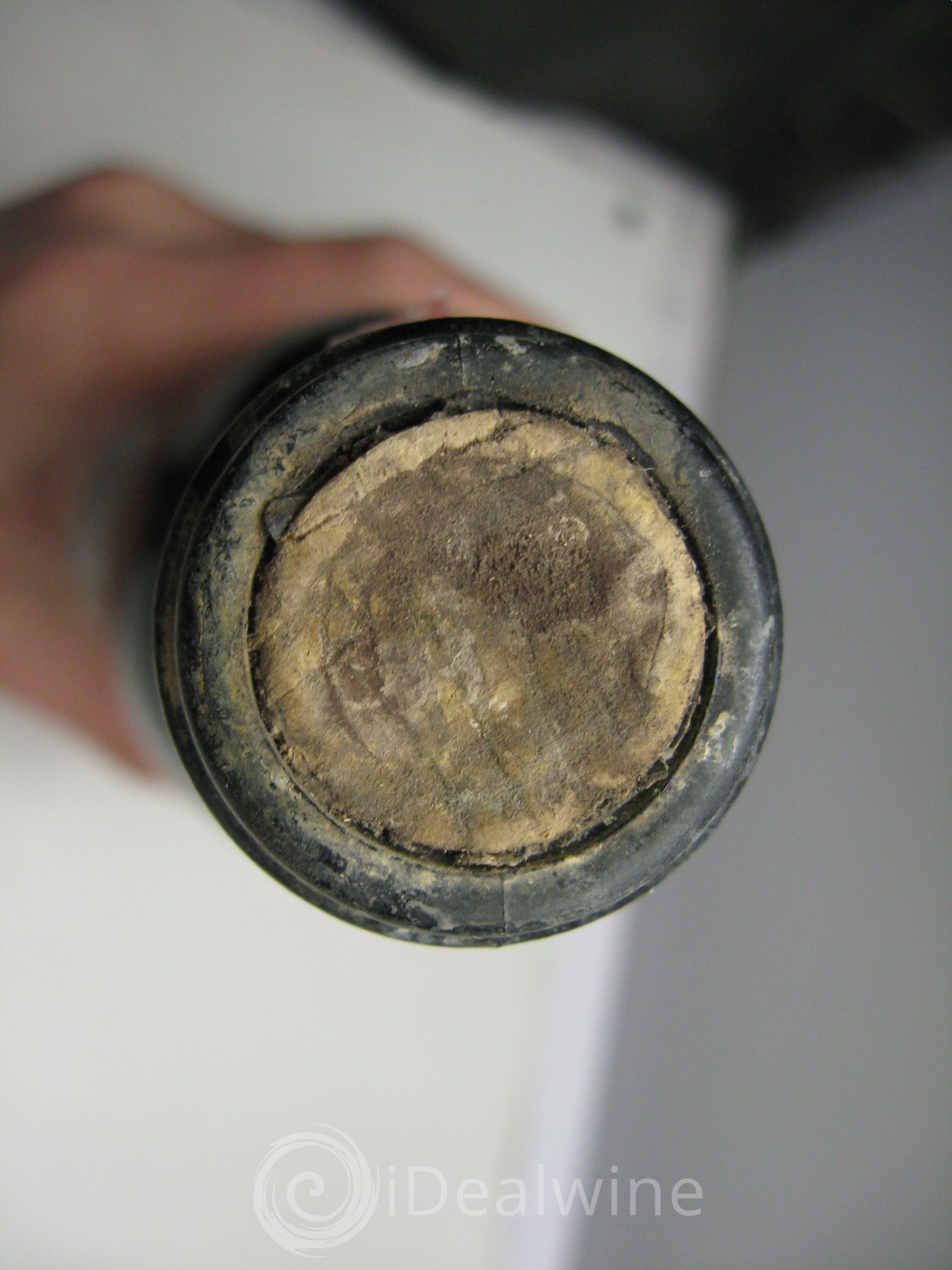 Château Mouton Rothschild 1er Grand Cru Classé jupe très corrodée 1965 - Posten von 1 Flasche - 2