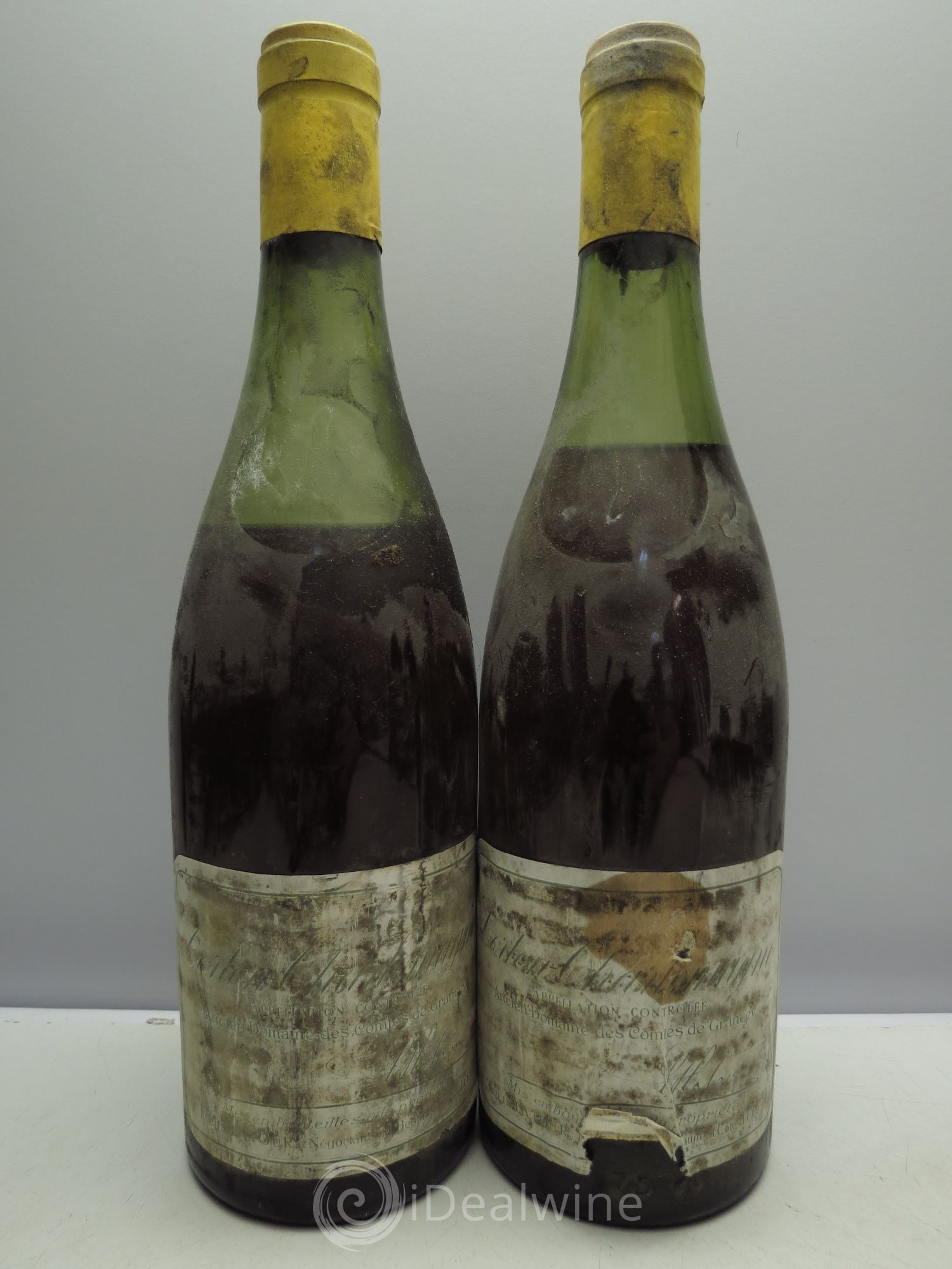Corton-Charlemagne Grand Cru Louis Latour (mill.supp.1964) - Lotto di 2 bottiglie - 0
