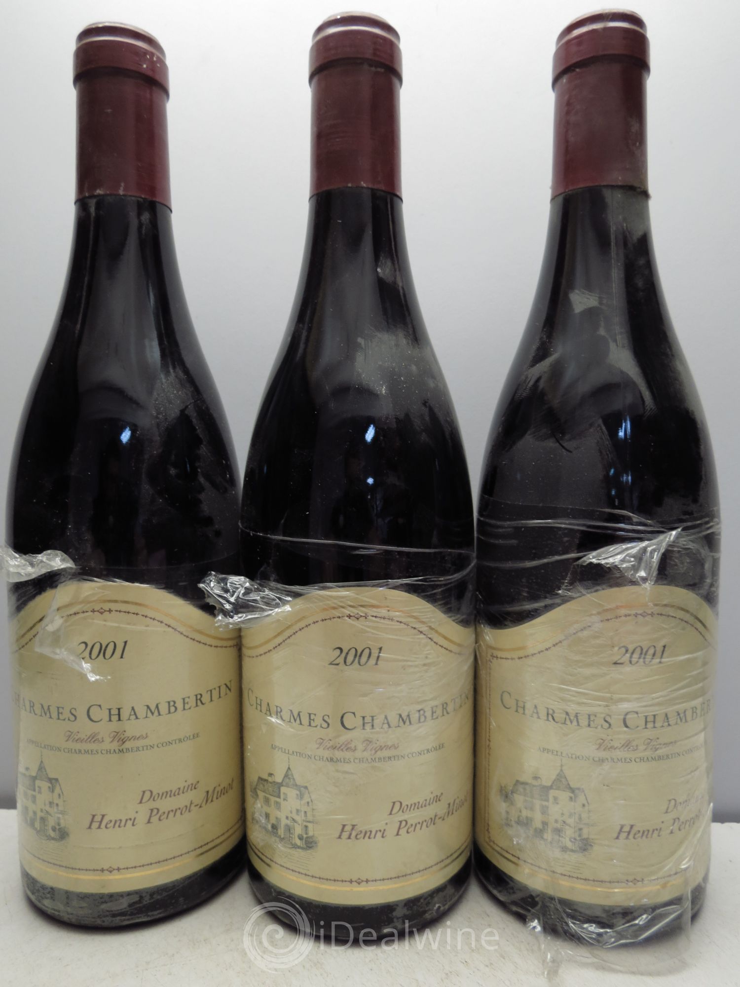 Charmes-Chambertin Grand Cru Vieilles Vignes Perrot-Minot 2001 - Lot de 3 bouteilles - 0