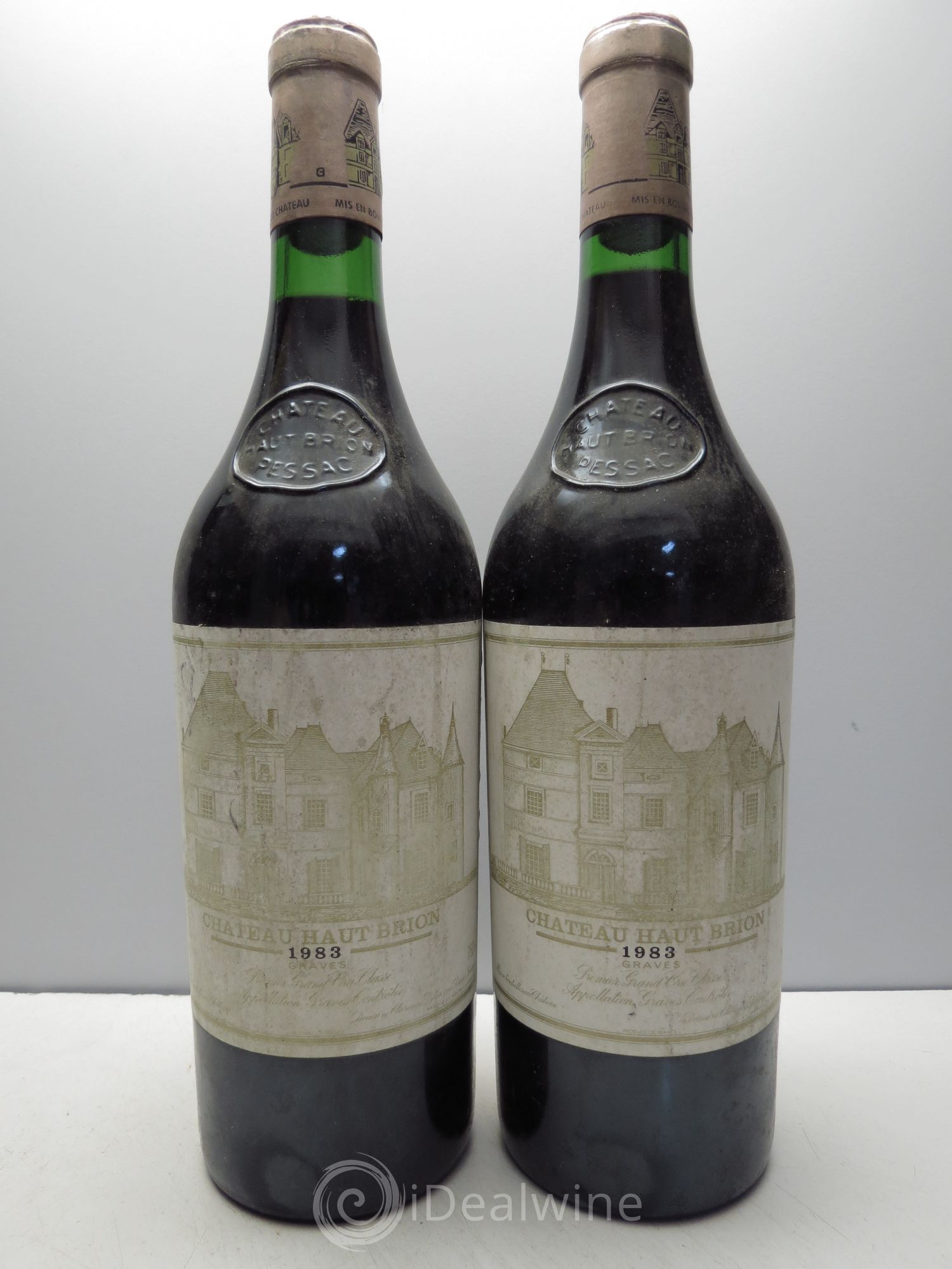 Château Haut Brion 1er Grand Cru Classé 1983 - Lot de 2 bouteilles - 0