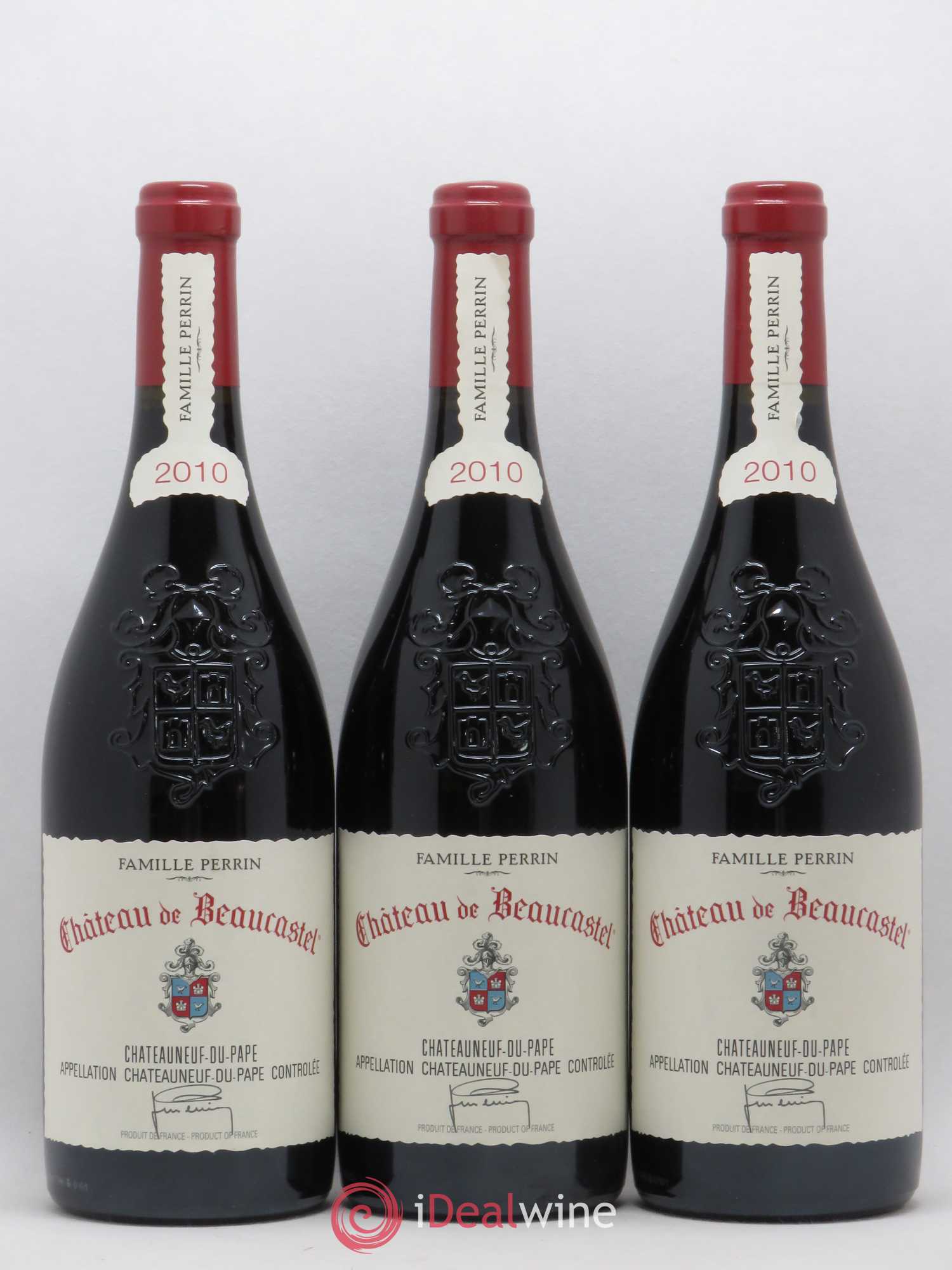Châteauneuf-du-Pape Château de Beaucastel Famille Perrin 2010 - Lot de 3 bouteilles - 0