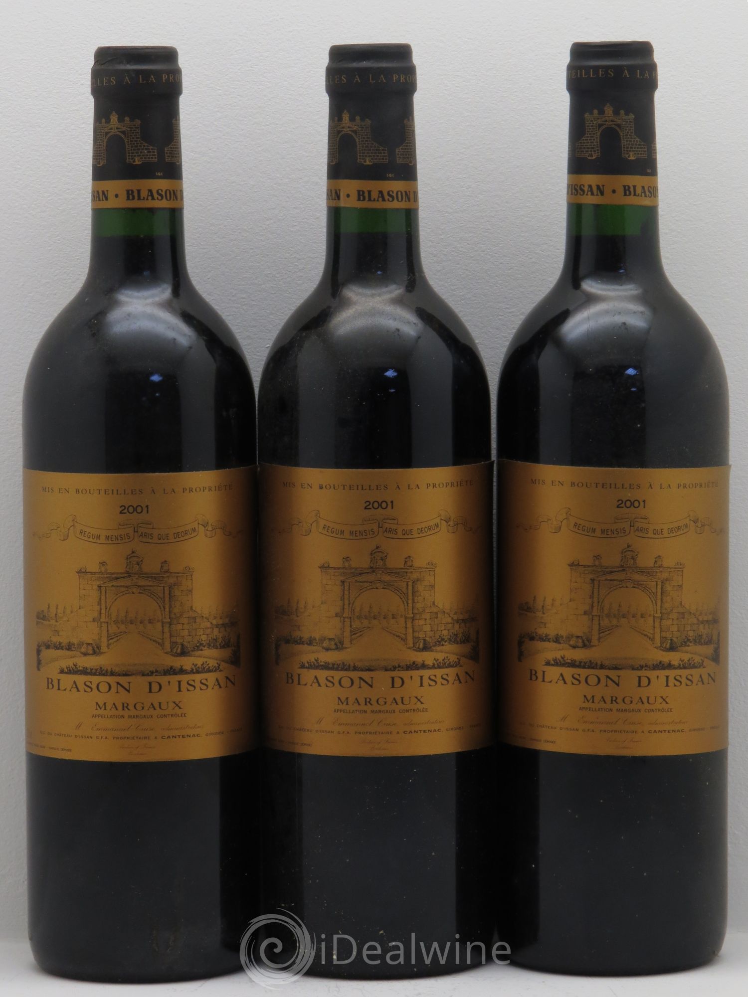 Blason d'Issan (sans prix de réserve) 2001 - Lot de 3 bouteilles - 0
