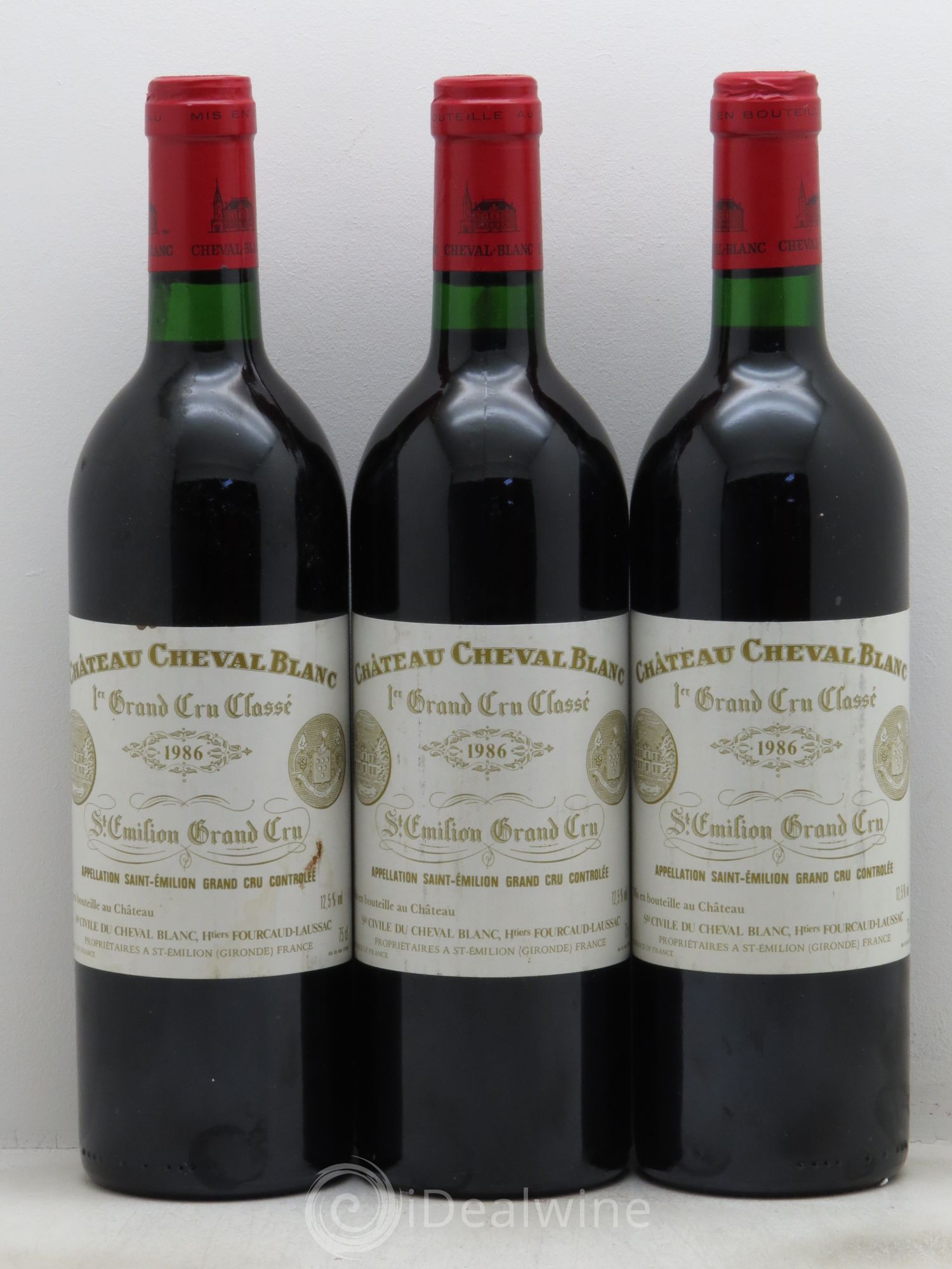 Château Cheval Blanc 1er Grand Cru Classé A 1986 - Lot de 3 bouteilles - 0