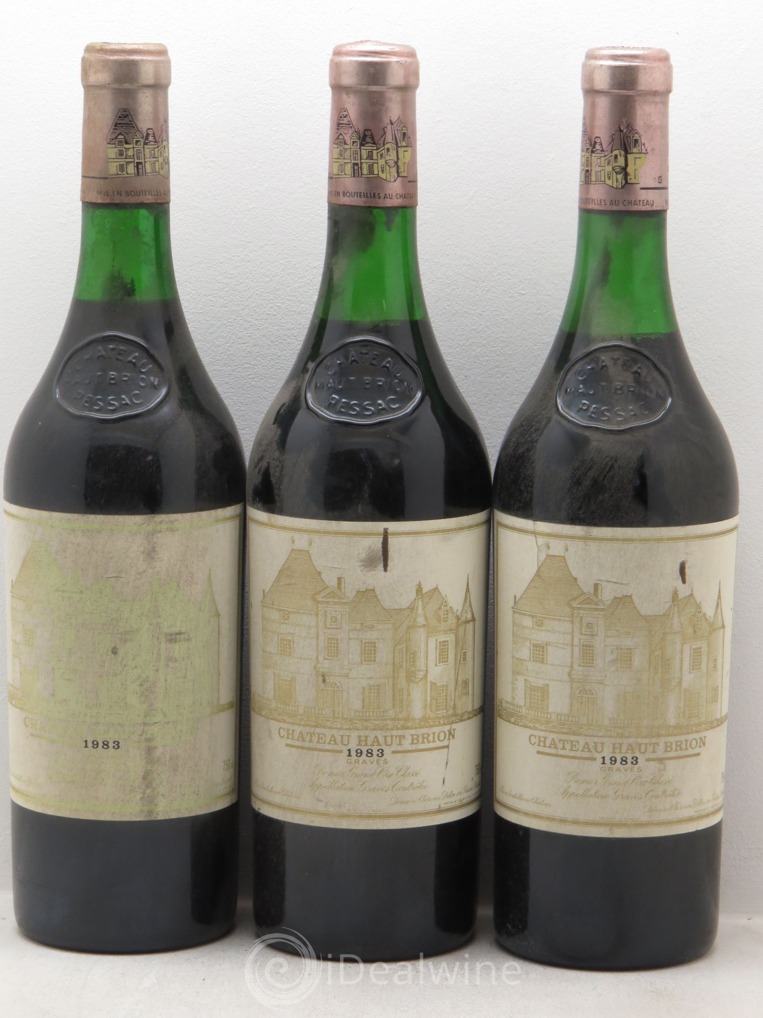 Château Haut Brion 1er Grand Cru Classé 1983 - Lot de 3 bouteilles - 0