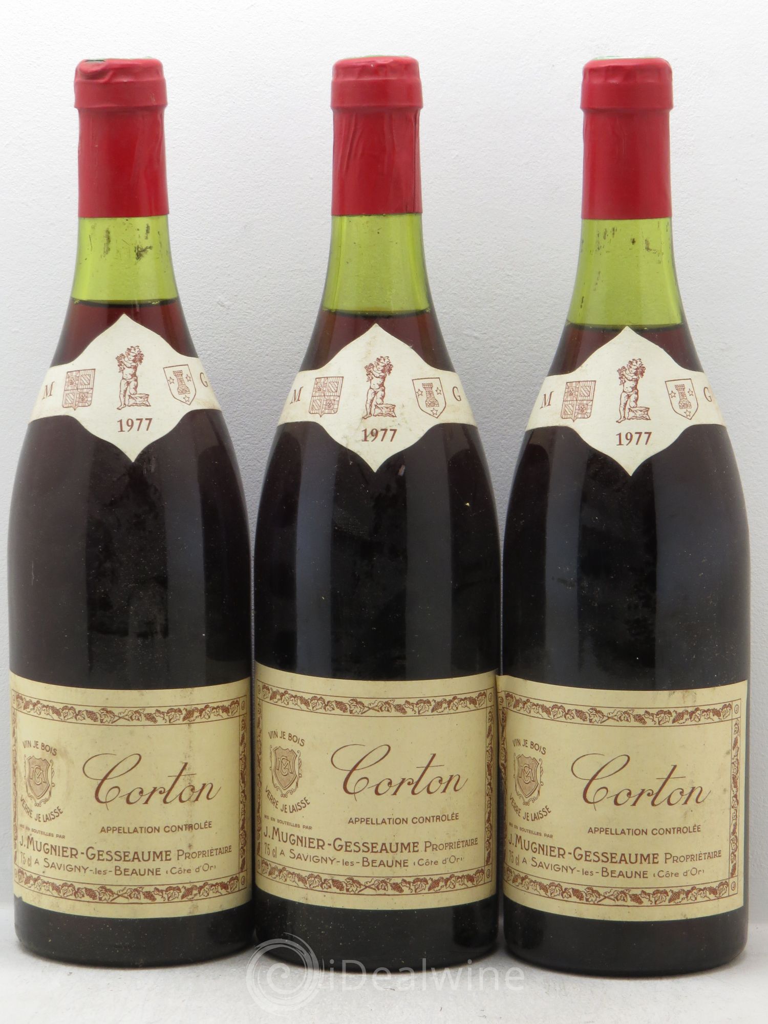 Corton Grand Cru Mugnier Gesseaume 1977 - Posten von 3 Flaschen - 0