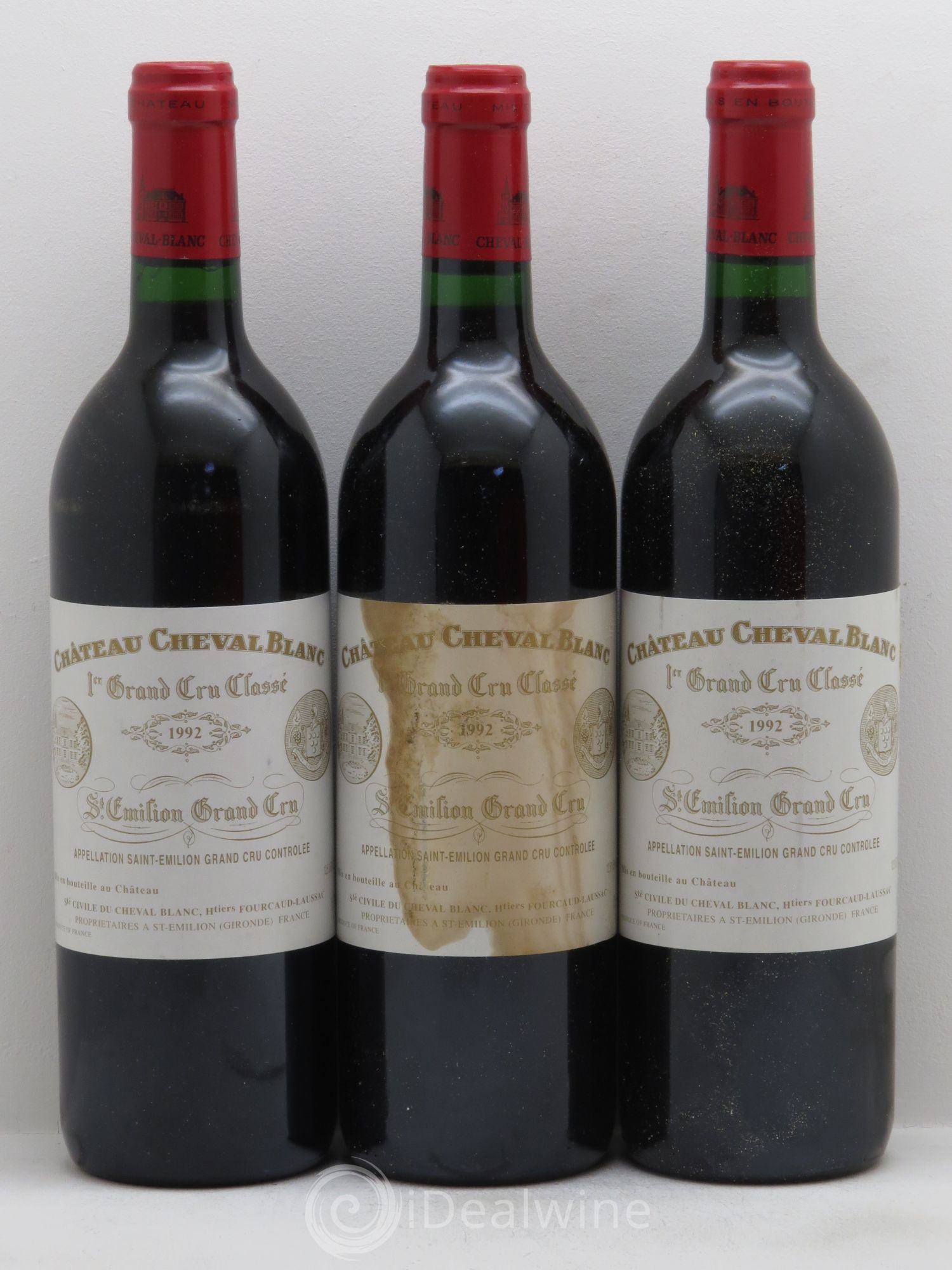 Château Cheval Blanc 1er Grand Cru Classé A 1992 - Lot de 3 bouteilles - 0