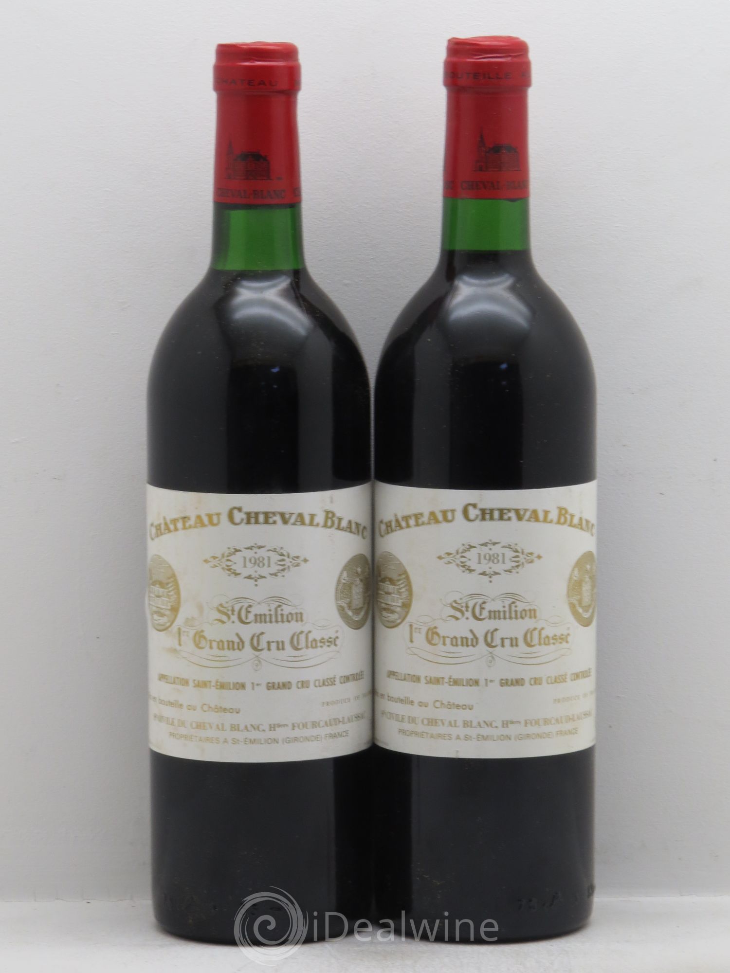 Château Cheval Blanc 1er Grand Cru Classé A 1981 - Lot de 2 bouteilles - 0