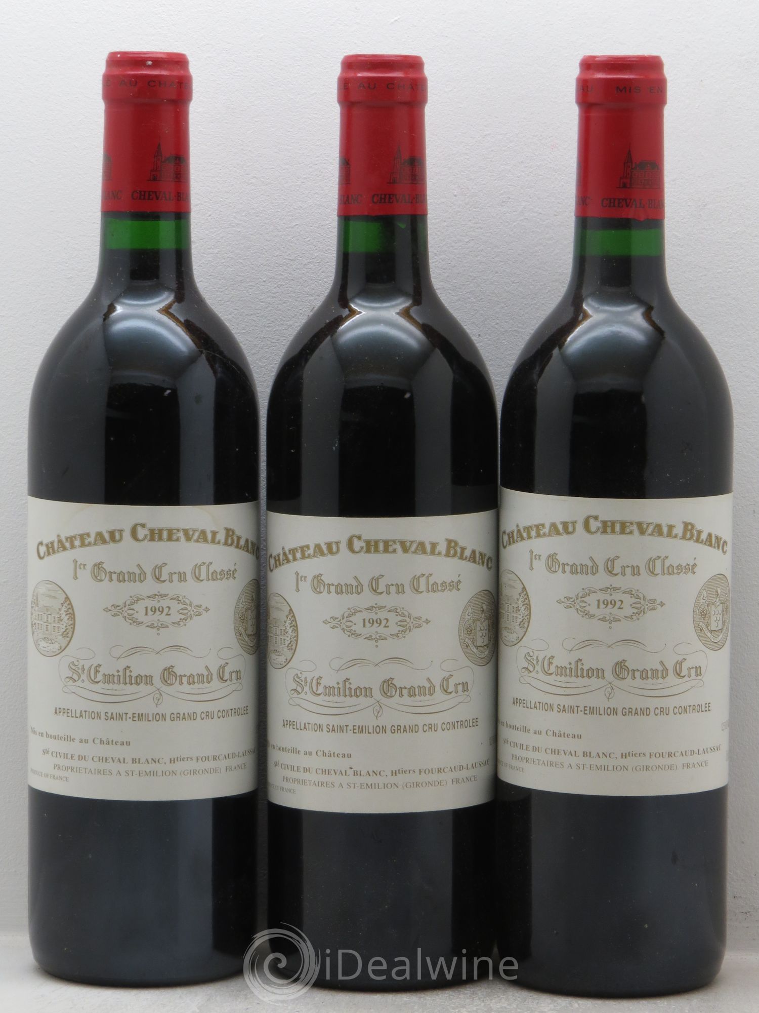 Château Cheval Blanc 1er Grand Cru Classé A 1992 - Lot de 3 bouteilles - 0