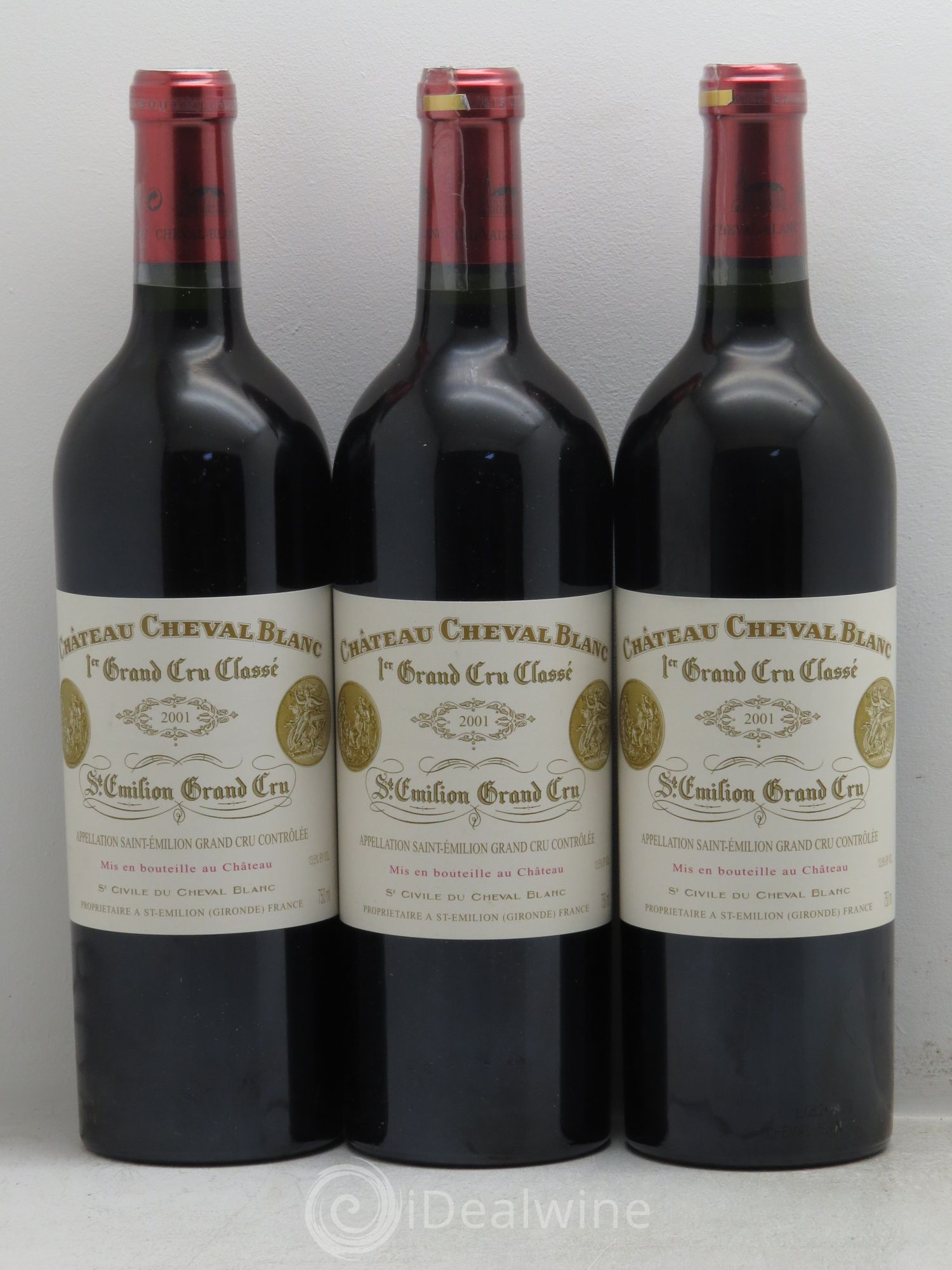 Château Cheval Blanc 1er Grand Cru Classé A 2001 - Lot de 3 bouteilles - 0