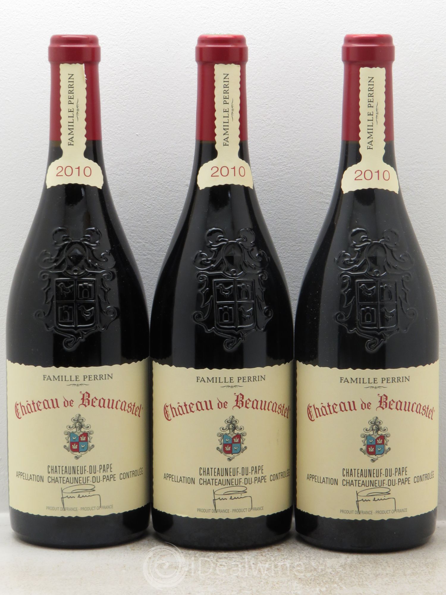 Châteauneuf-du-Pape Château de Beaucastel Famille Perrin 2010 - Lot de 3 bouteilles - 0