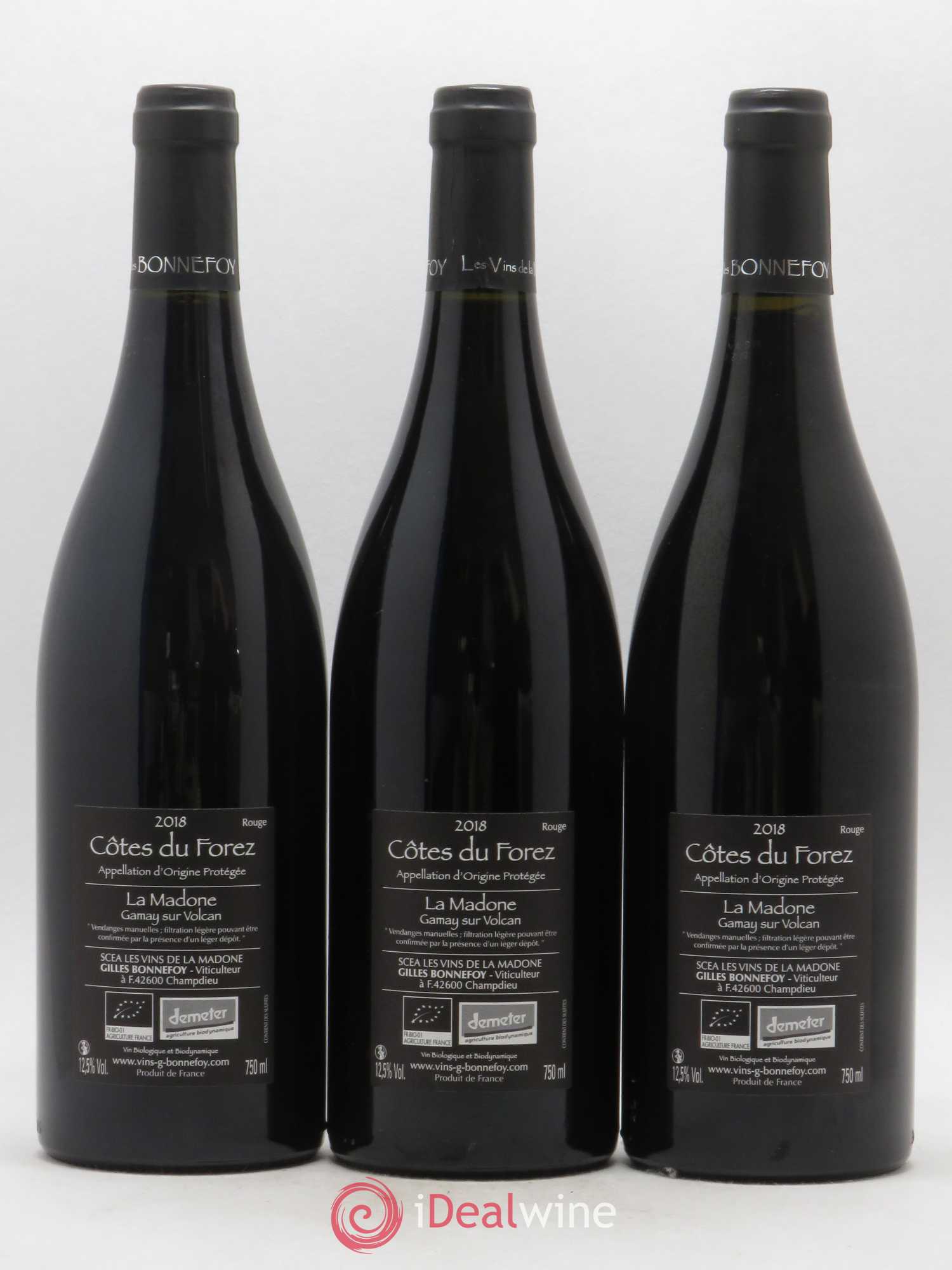 Divers Loire Côtes du Forez Gamay sur Volcan La Madone Domaine de la Madone (sans prix de réserve) 2018 - Lot de 3 bouteilles - 1