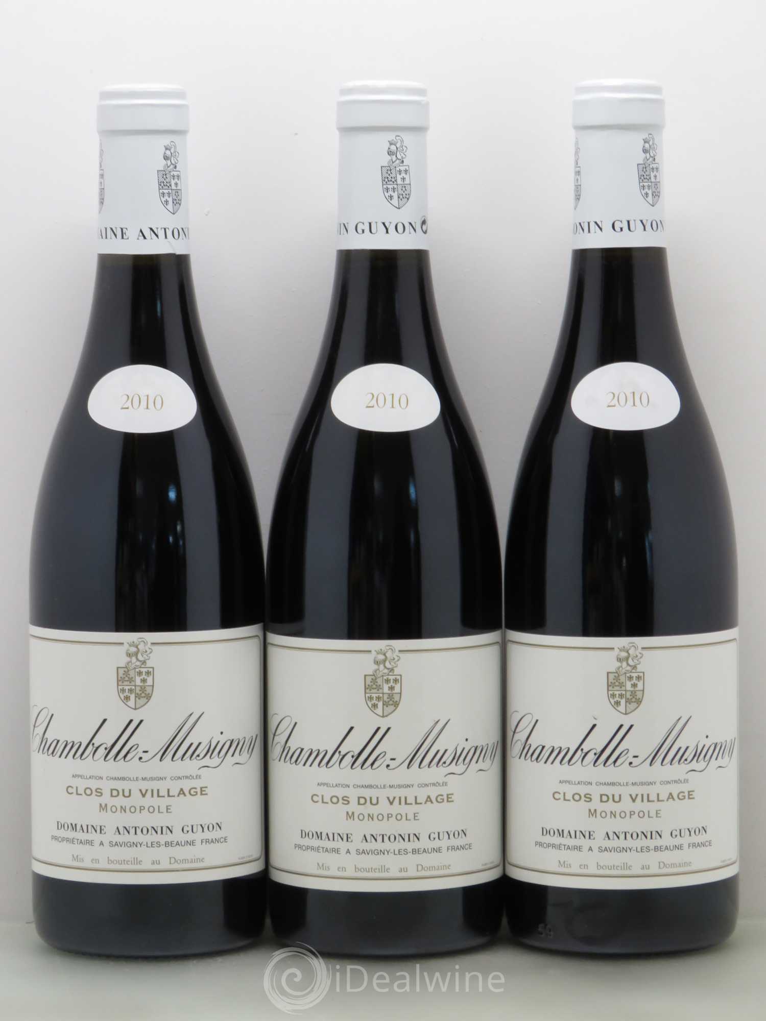 Chambolle-Musigny Clos Du Village A. Guyon 2010 - Posten von 6 Flaschen - 2