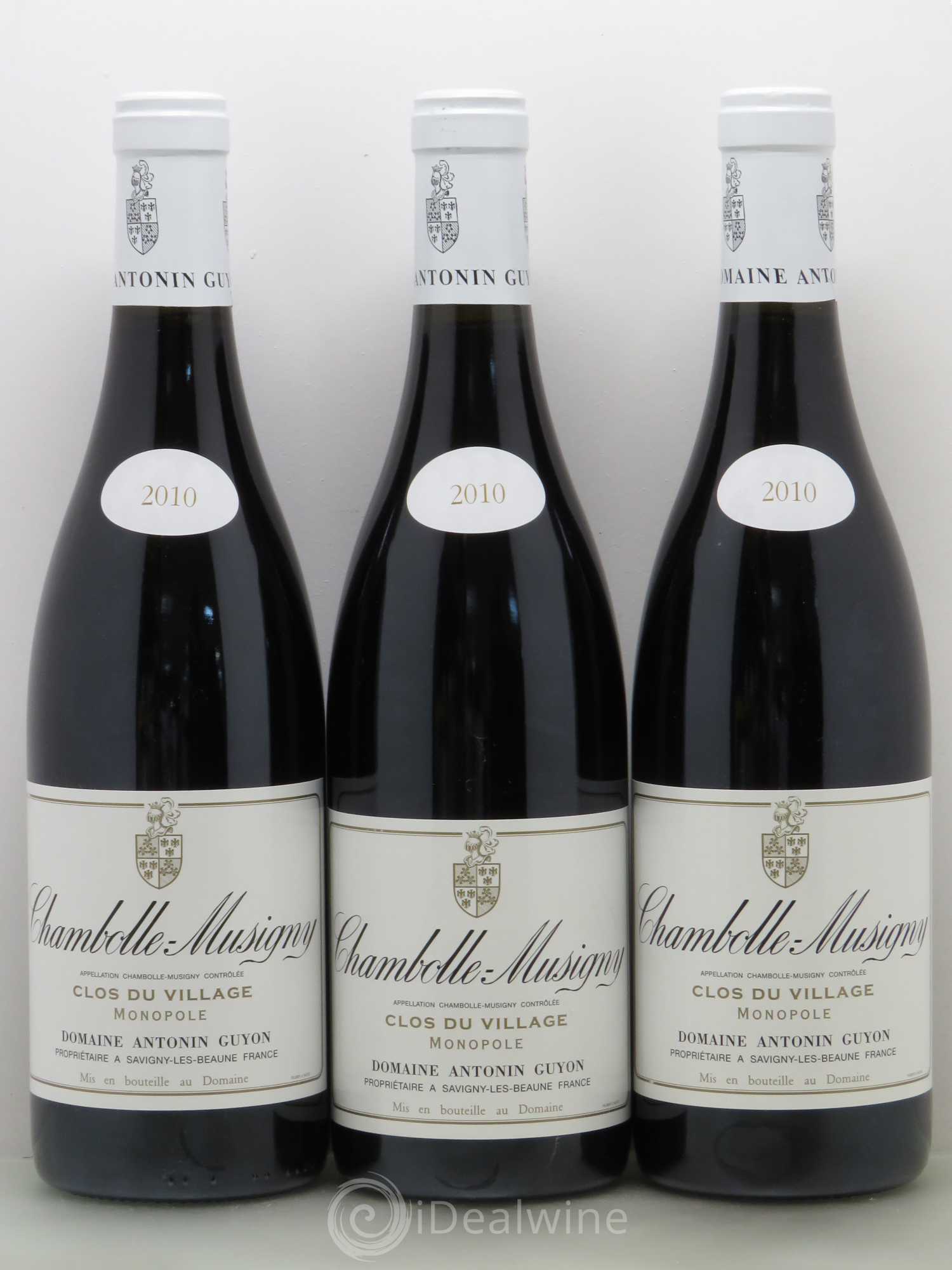 Chambolle-Musigny Clos Du Village A. Guyon 2010 - Posten von 6 Flaschen - 2
