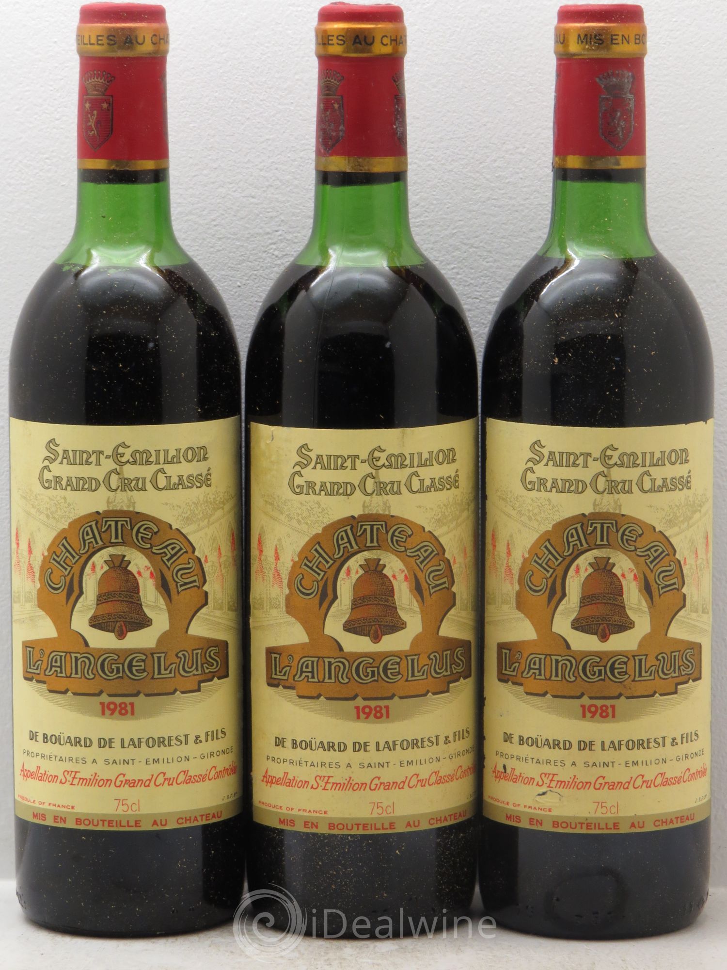 Château Angélus 1er Grand Cru Classé A 1981 - Lot de 3 bouteilles - 0