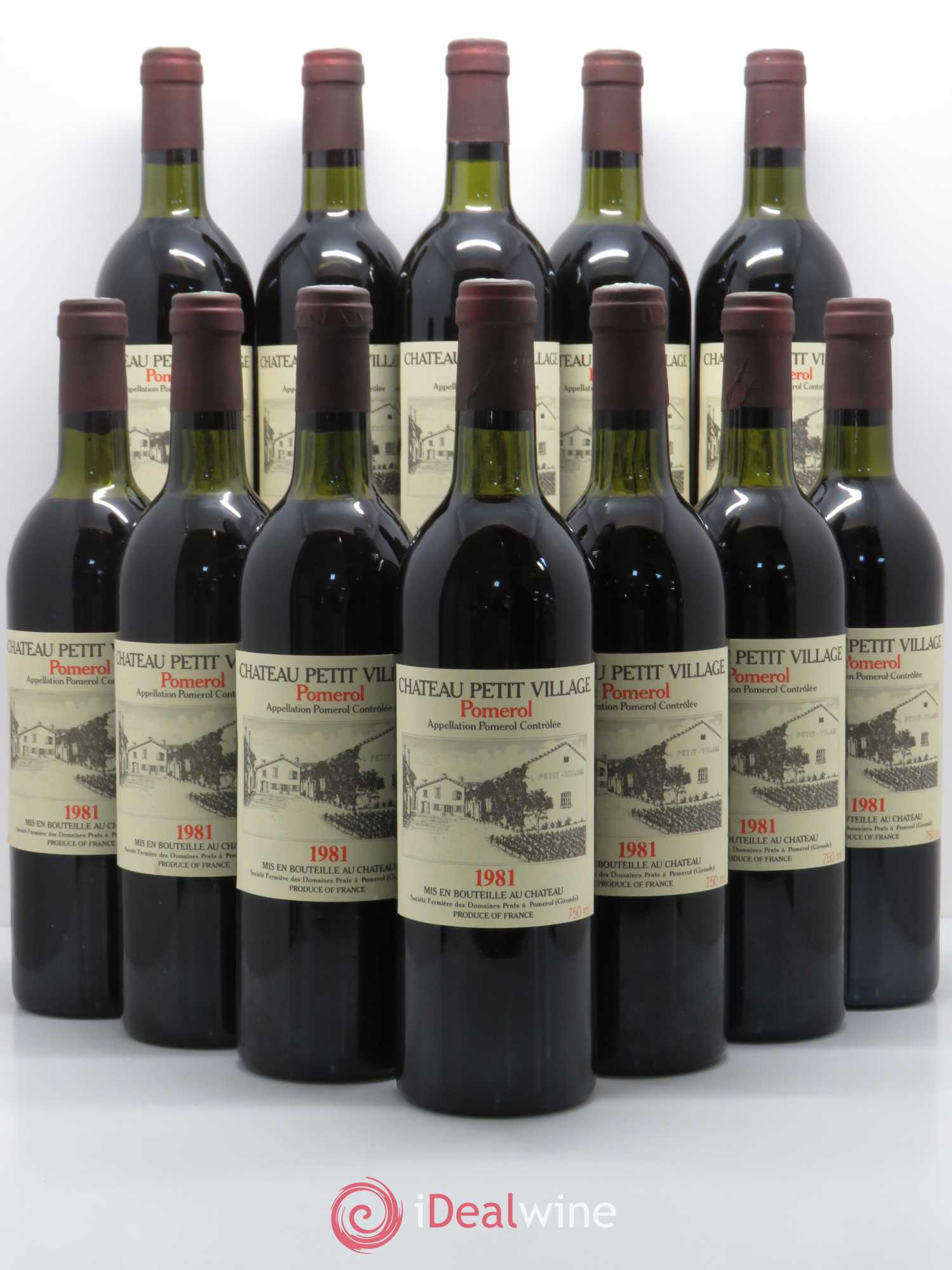 Château Petit Village 1981 - Lot de 12 bouteilles - 0