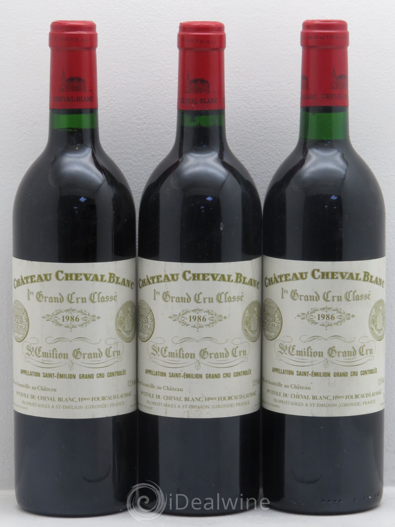 Château Cheval Blanc 1er Grand Cru Classé A 1986 - Lot de 3 bouteilles - 0