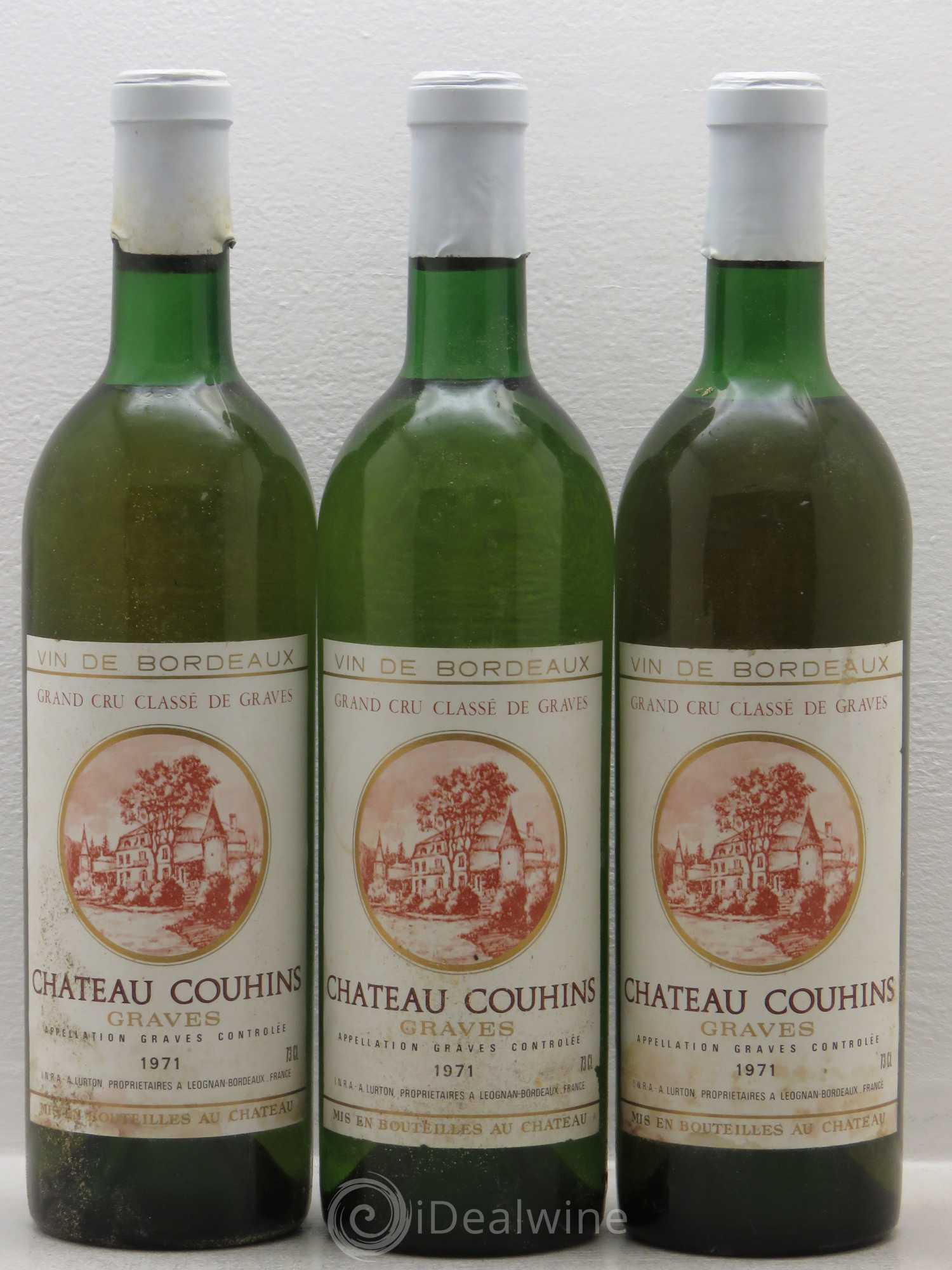 Couhins Cru Classé de Graves Particules en suspension 1971 - Lotto di 3 bottiglie - 0