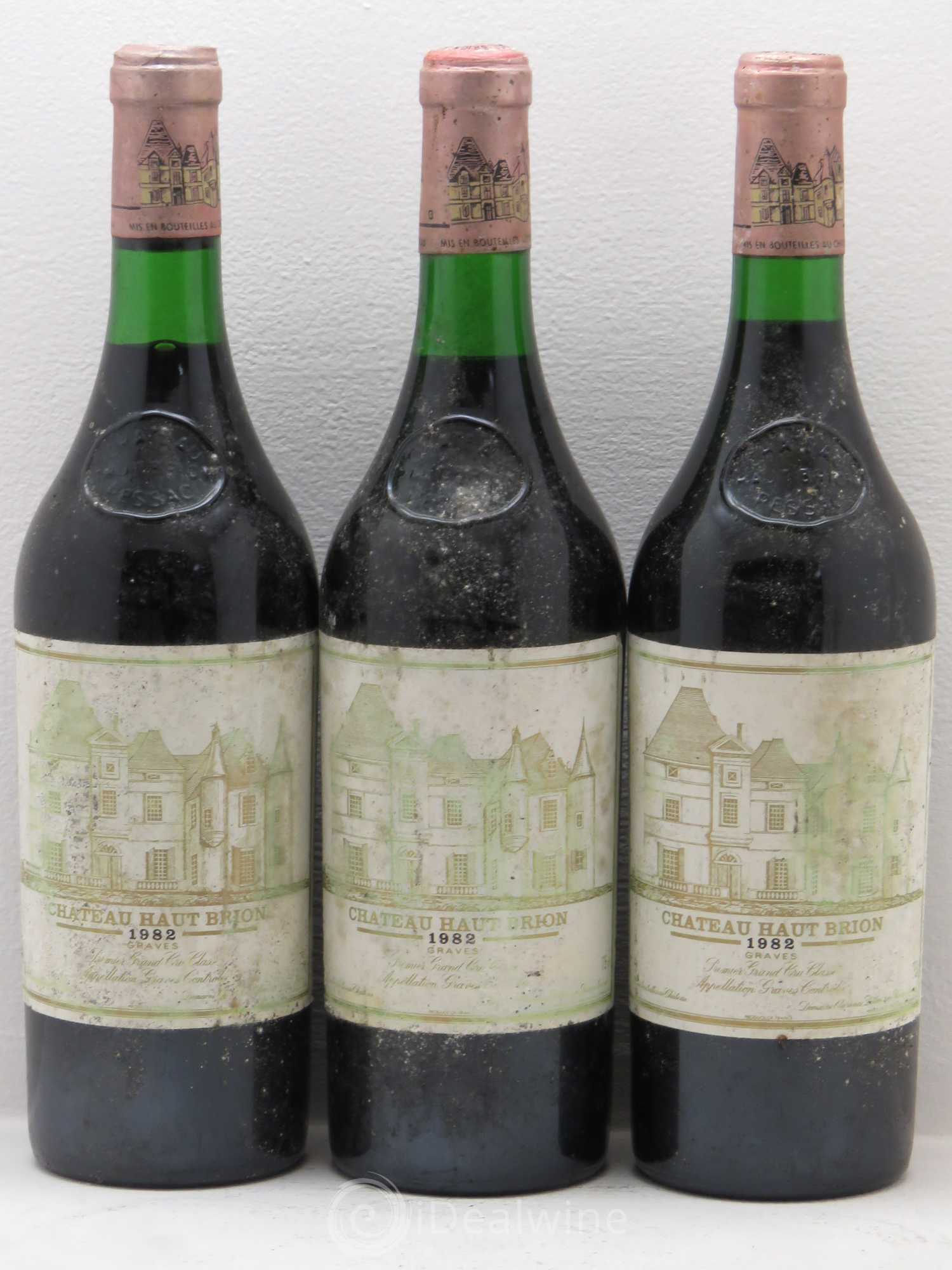 Château Haut Brion 1er Grand Cru Classé 1982 - Lot de 3 bouteilles - 0