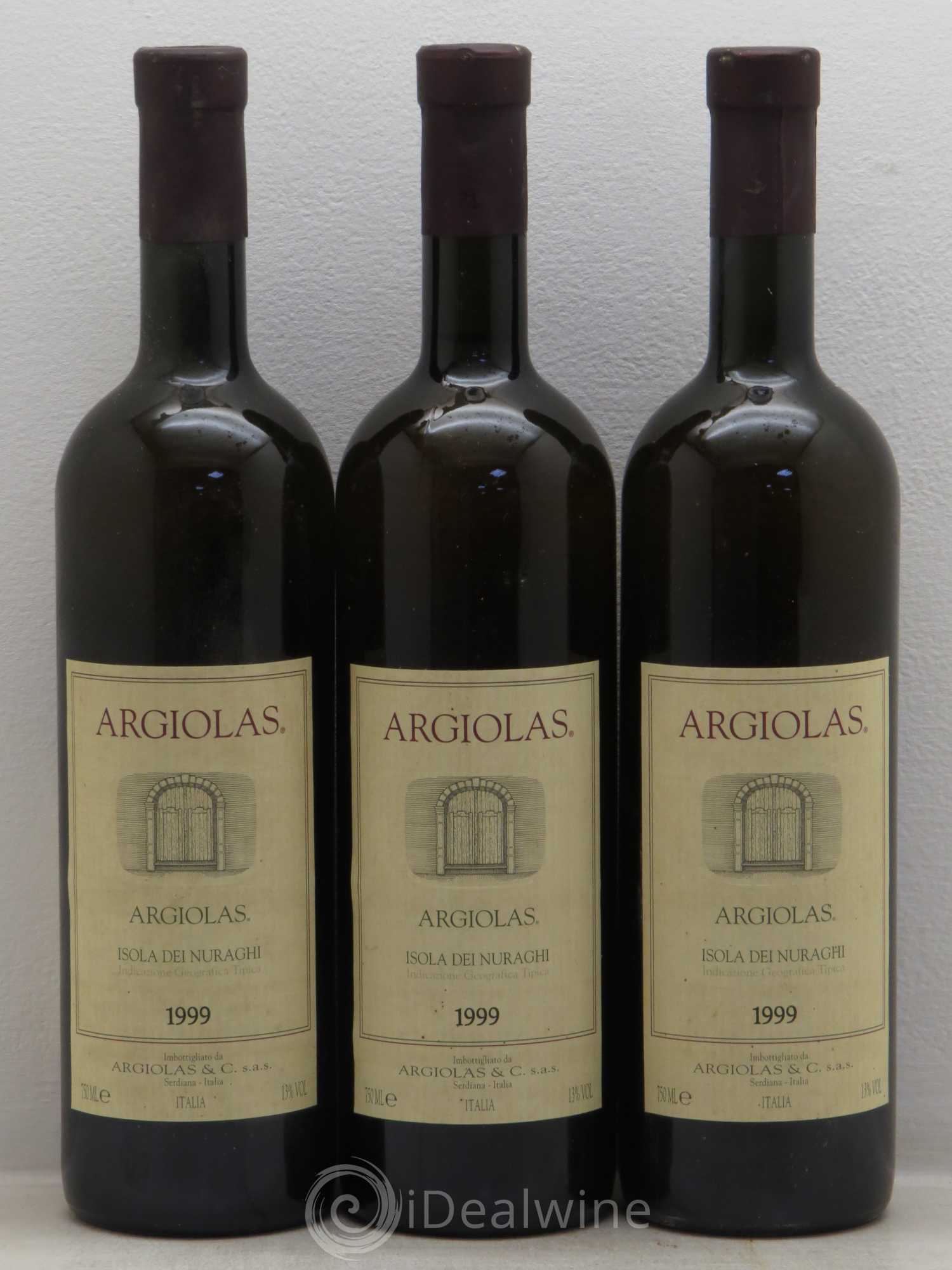 Italie Isola dei Nuraghi Argiolas 1999 - Posten von 3 Flaschen - 0