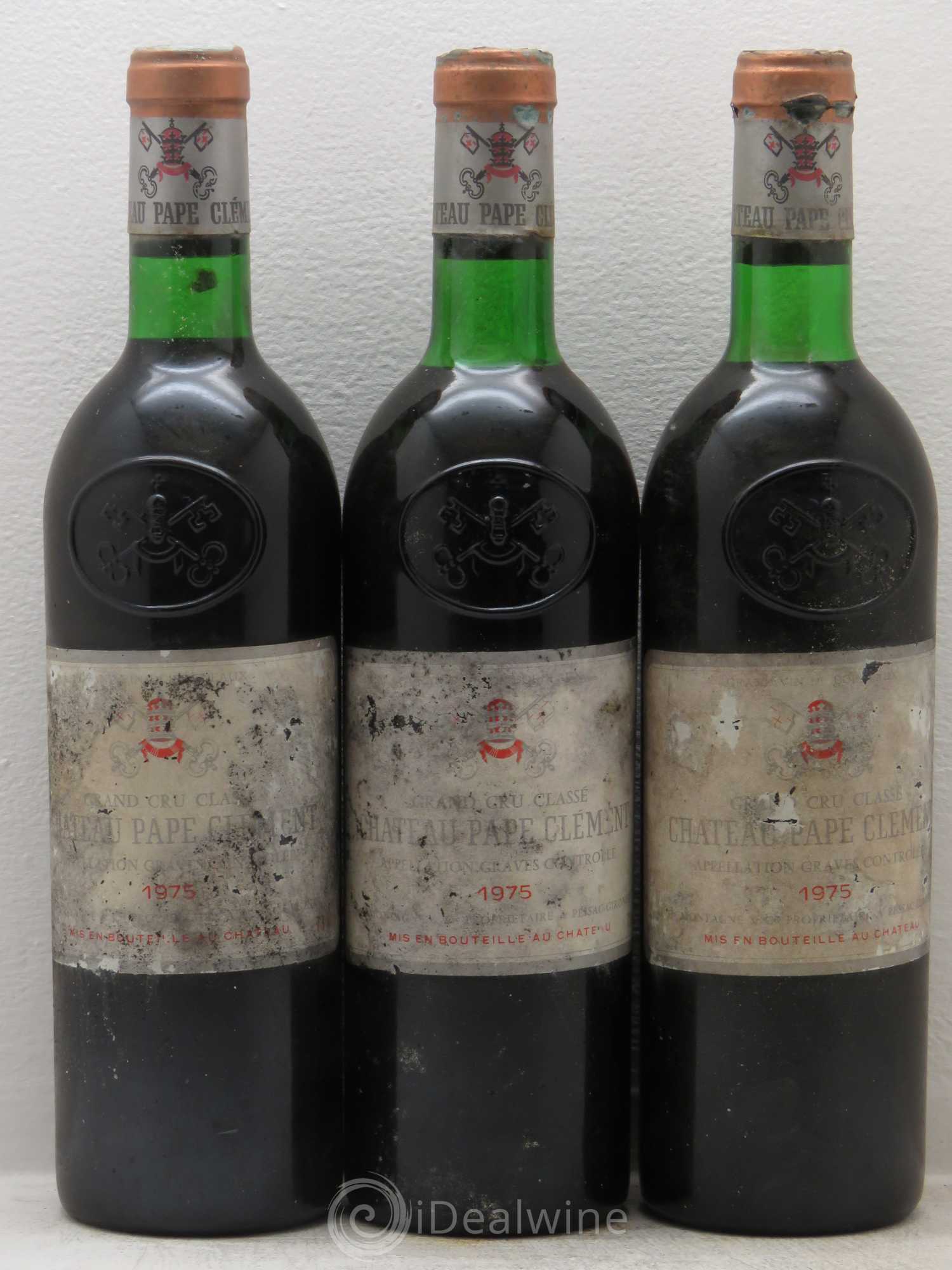 Château Pape Clément Cru Classé de Graves 1975 - Lot de 3 bouteilles - 0