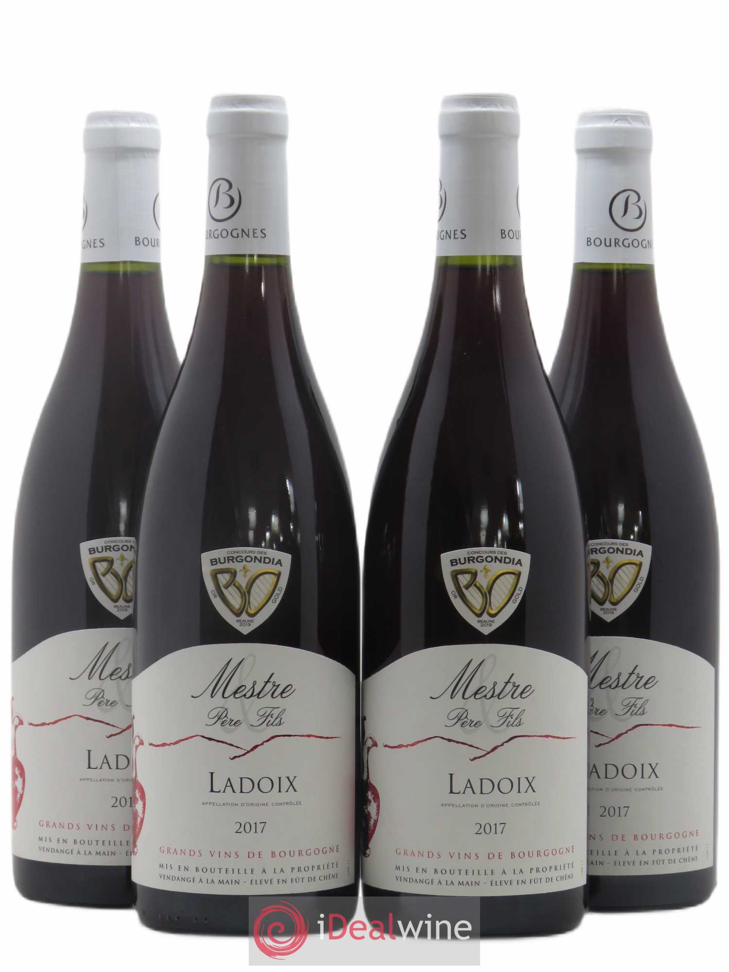 Ladoix Mestre Pere Et Fils 2017 - Posten von 4 Flaschen - 0