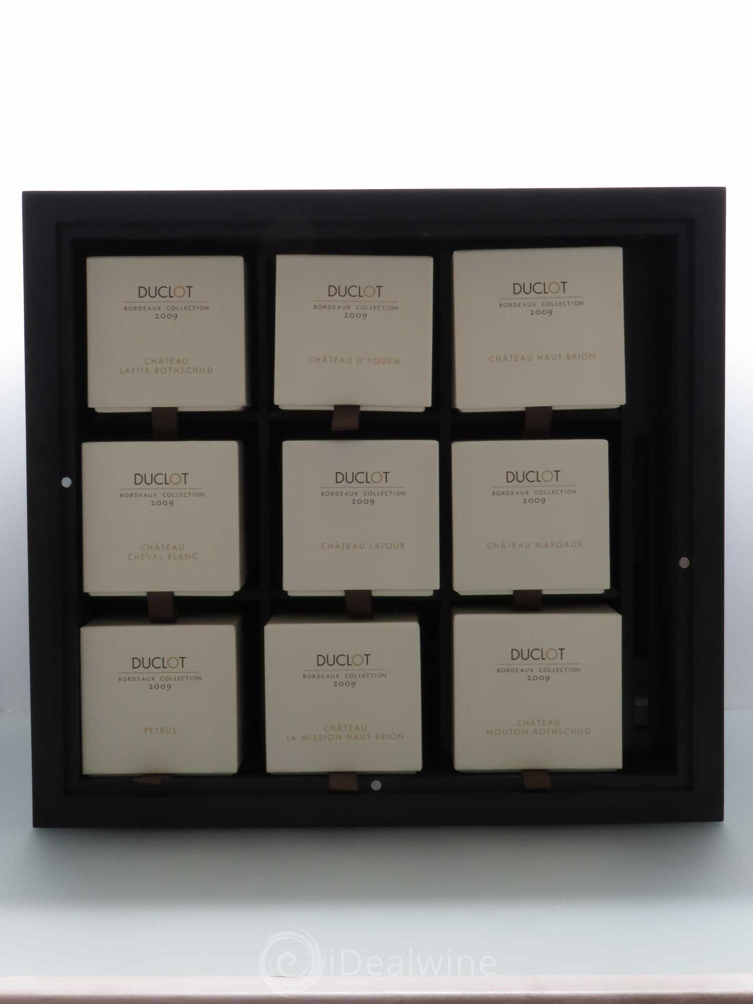 Caisse Collection Duclot 2009 1 Chateau Latour / 1 Lafite Rothschild / 1 Chateau d'Yquem / 1 Chateau Haut Brion / 1 Chateau Cheval Blanc / 1 Chateau Margaux / 1 Petrus / 1 Mission Haut Brion / 1 Mouton Rothschild 2009 - Posten von 1 Flasche - 4