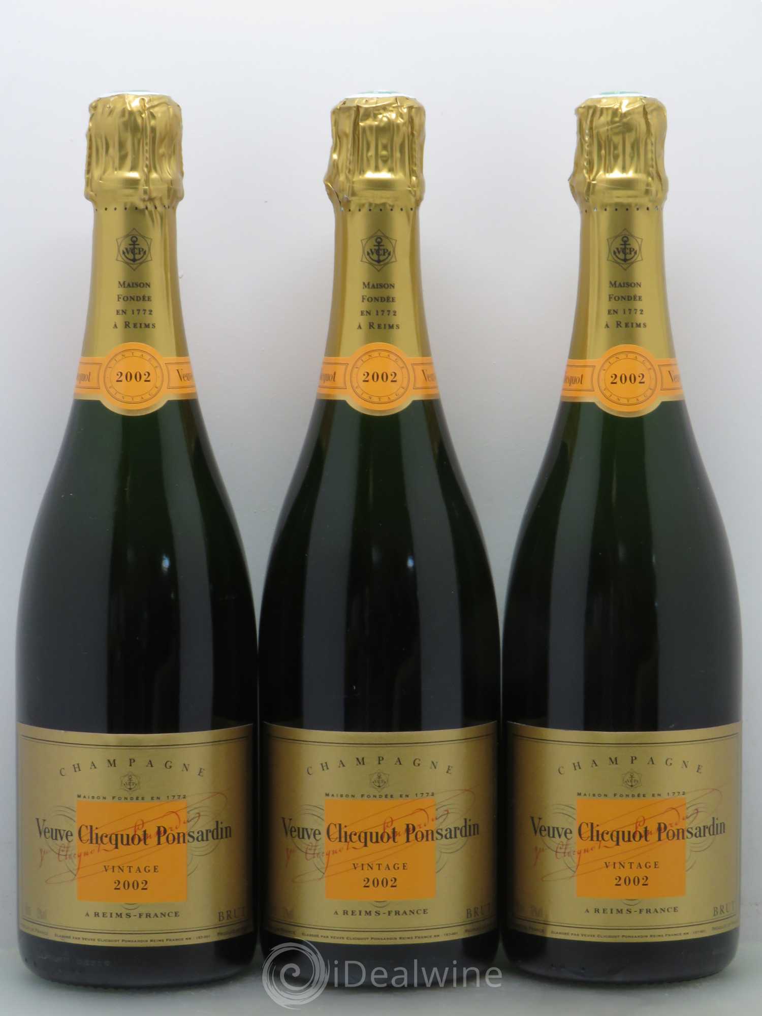 Vintage Veuve Clicquot 2002 - Lot of 3 bottles - 0