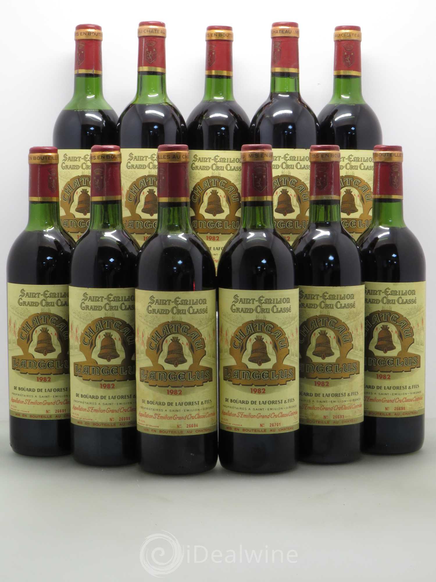 Château Angélus 1er Grand Cru Classé A 1982 - Lot de 11 bouteilles - 0