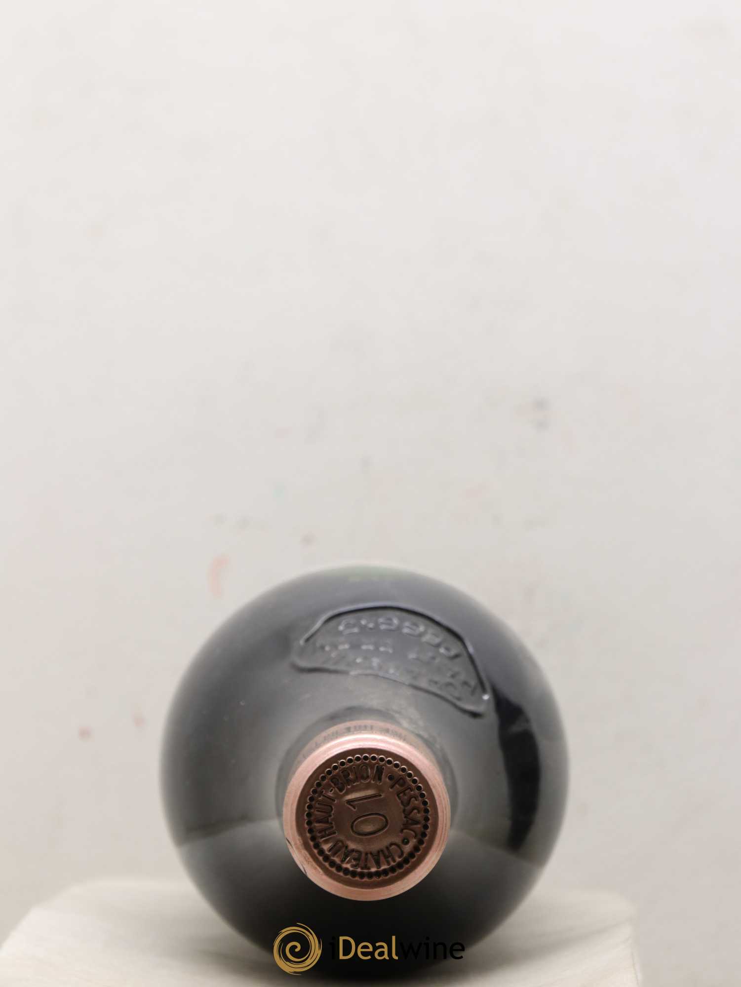 Château Haut Brion 1er Grand Cru Classé 2001 - Lot of 2 bottles - 1