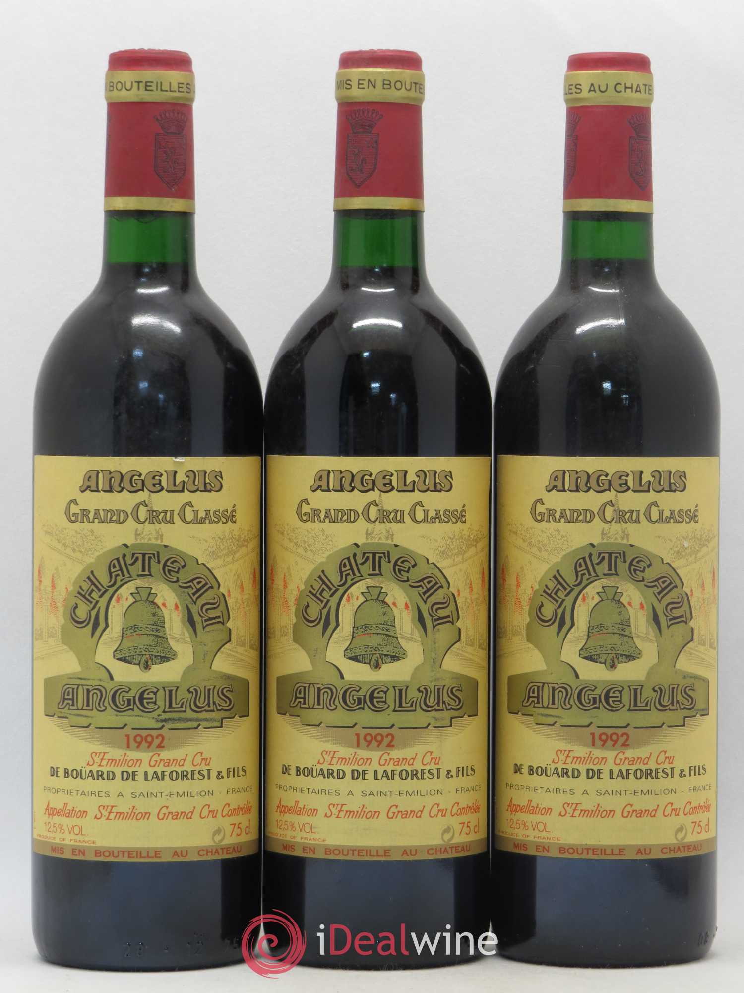 Château Angélus 1er Grand Cru Classé A 1992 - Lot de 3 bouteilles - 0