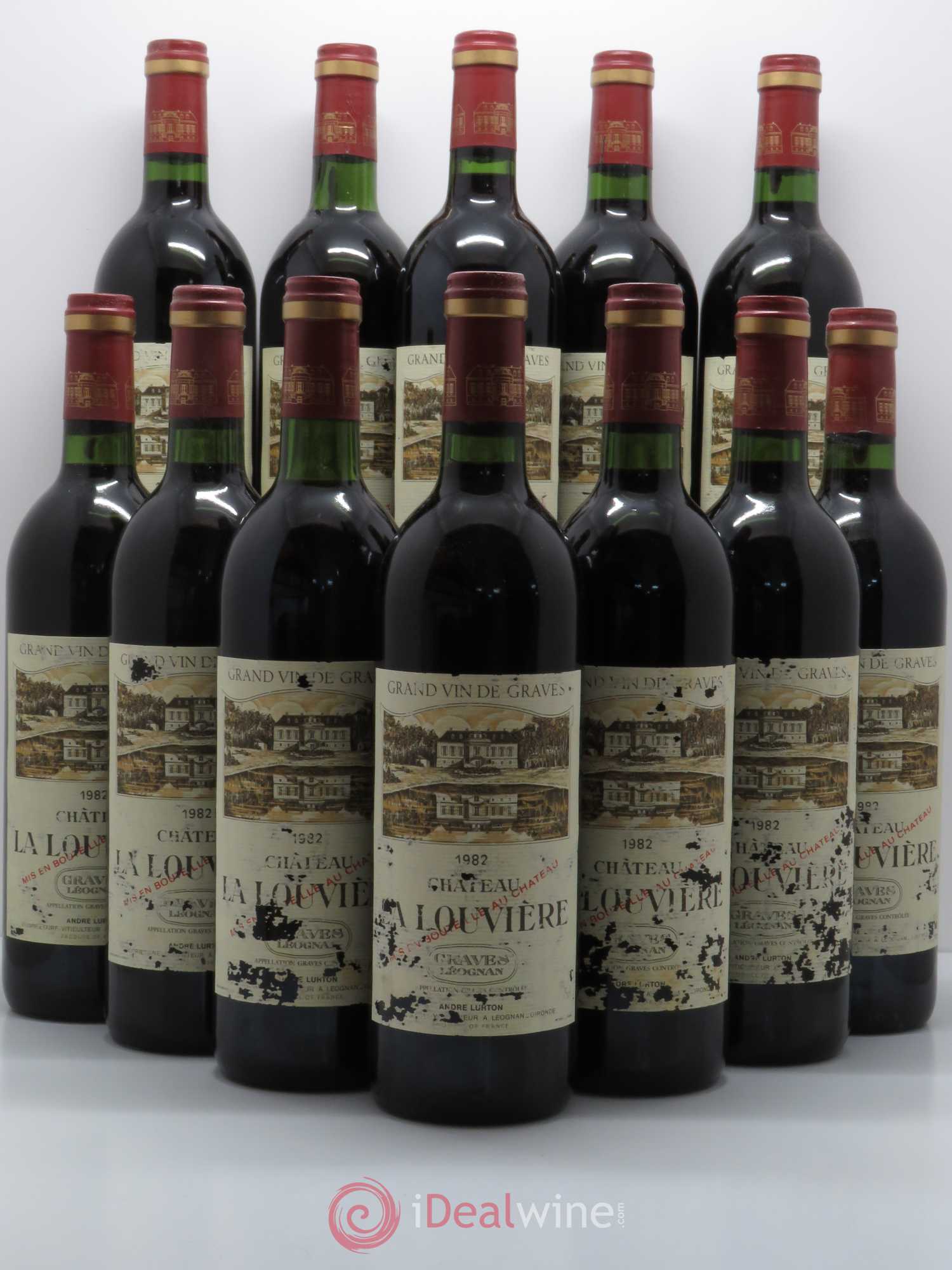 Château la Louvière 1 bouteille présumée 1982 1982 - Posten von 12 Flaschen - 0