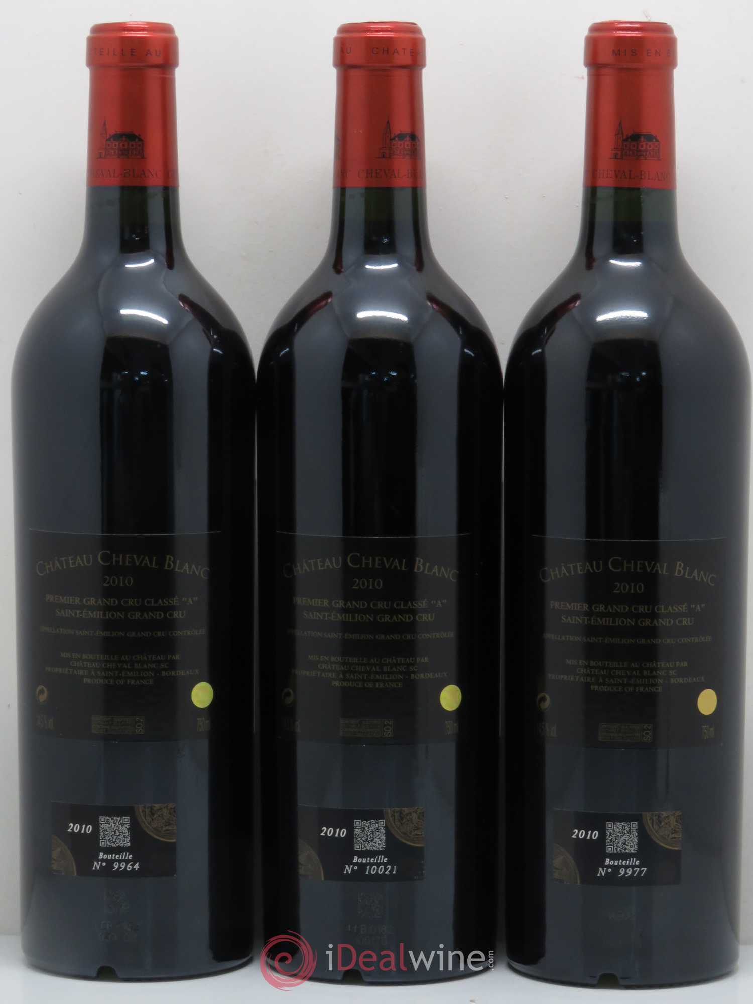 Château Cheval Blanc 1er Grand Cru Classé A 2010 - Lot of 3 bottles - 1
