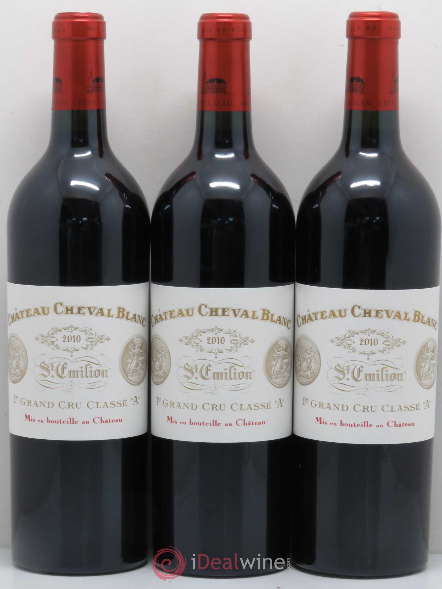 Château Cheval Blanc 1er Grand Cru Classé A 2010 - Lot of 3 bottles - 0