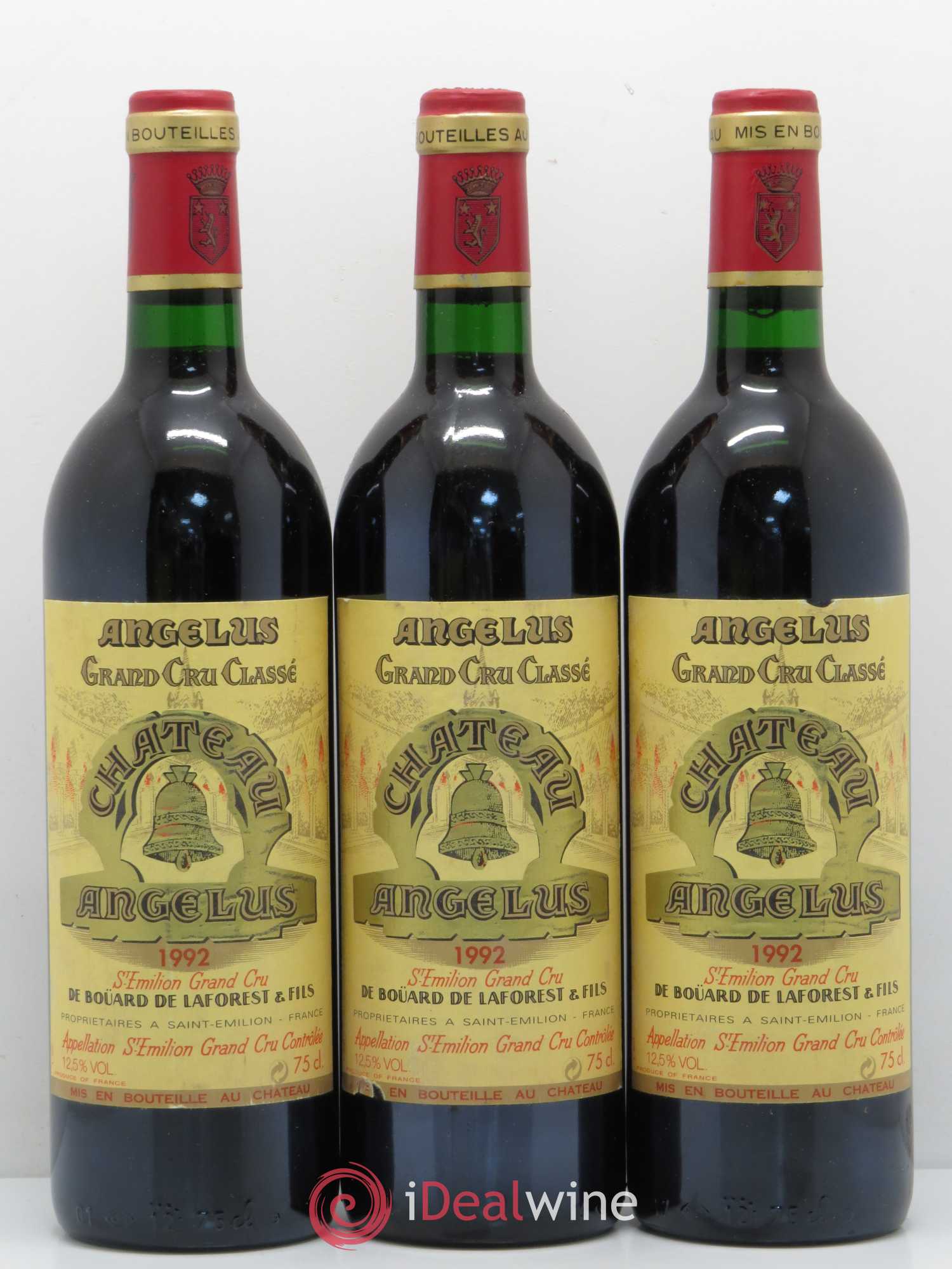 Château Angélus 1er Grand Cru Classé A 1992 - Lot de 3 bouteilles - 0