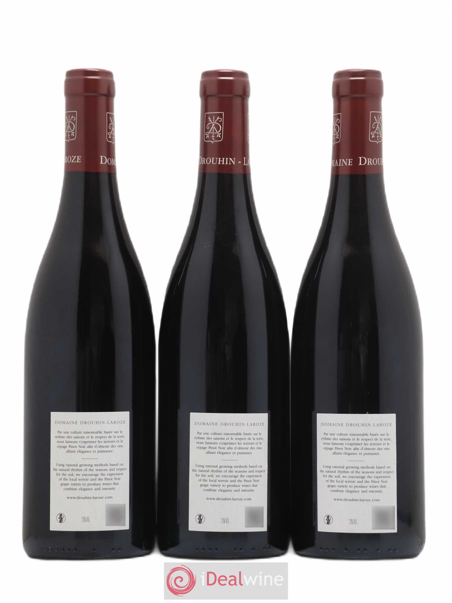 Selection Suzanne Laroze - Six Grands Crus Domaine Drouhin-Laroze Musigny - Chambertin Clos de Bèze - Clos de Vougeot - Bonnes Mares - Latricieres Chambertin - Chapelle-Chambertin 2015 - Lotto di 6 bottiglie - 2