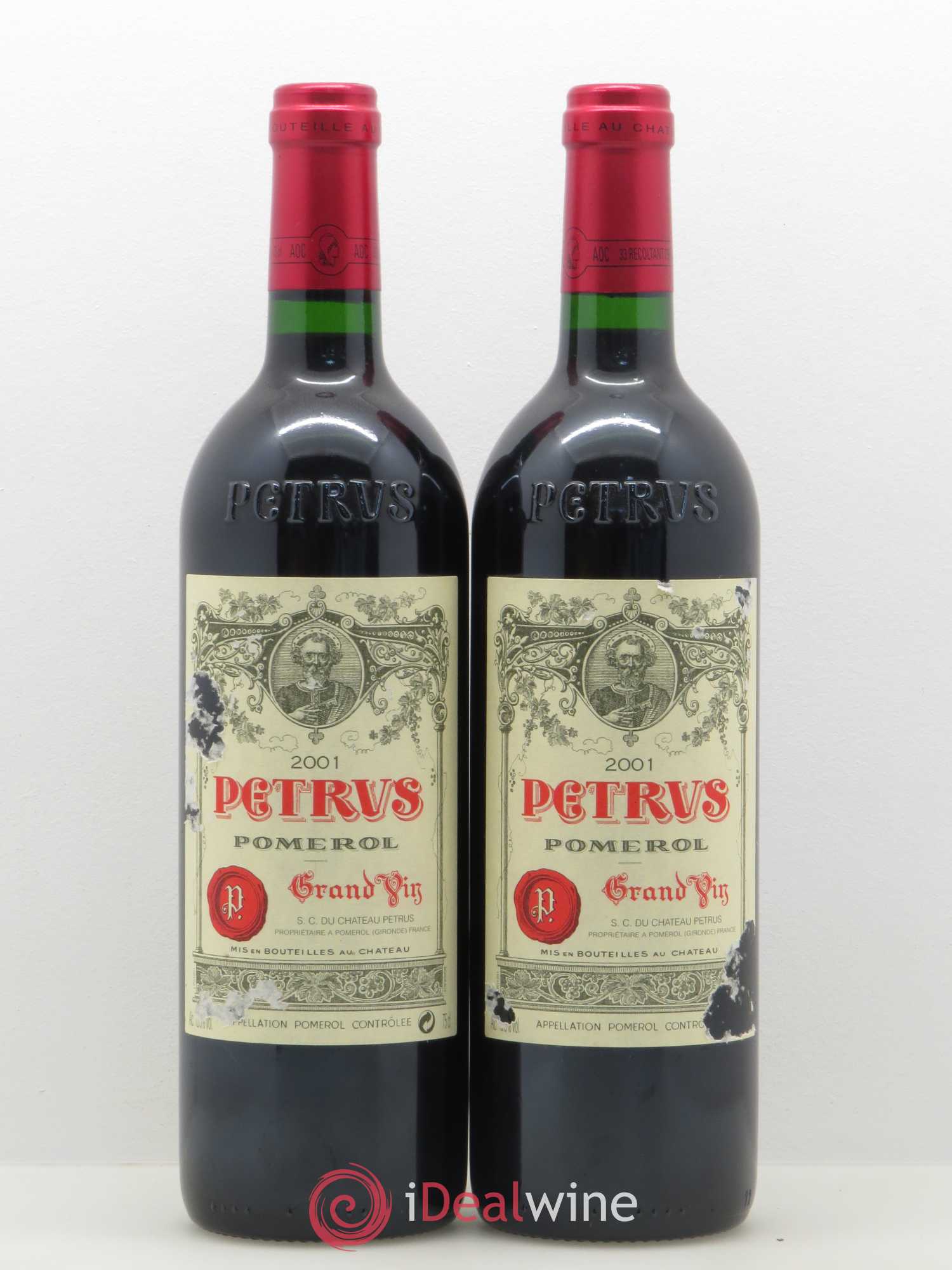 Petrus 2001 - Lot de 2 bouteilles - 0